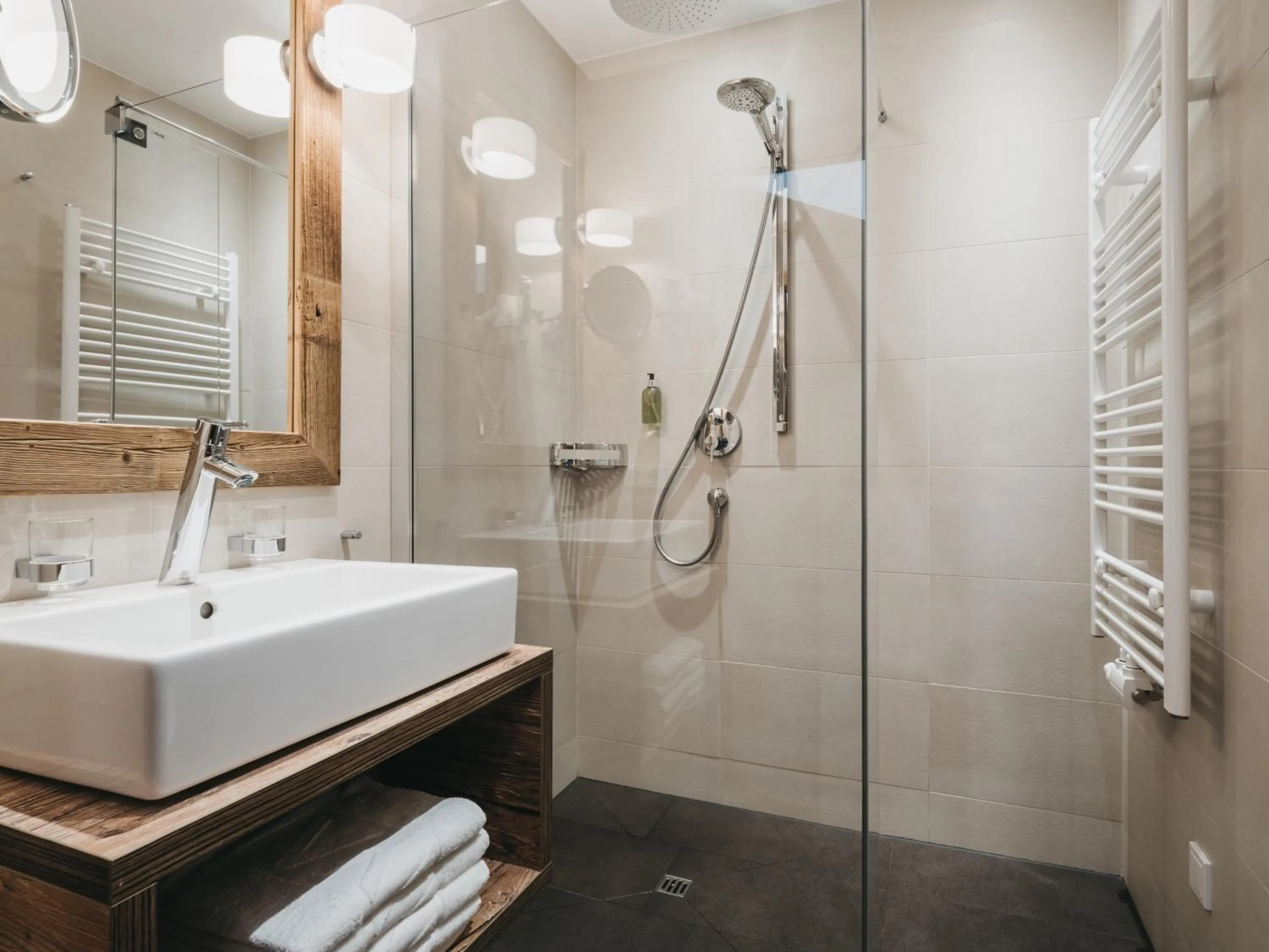 Bathroom in VAYA Sölden inkl Ötztal Inside Summer Card