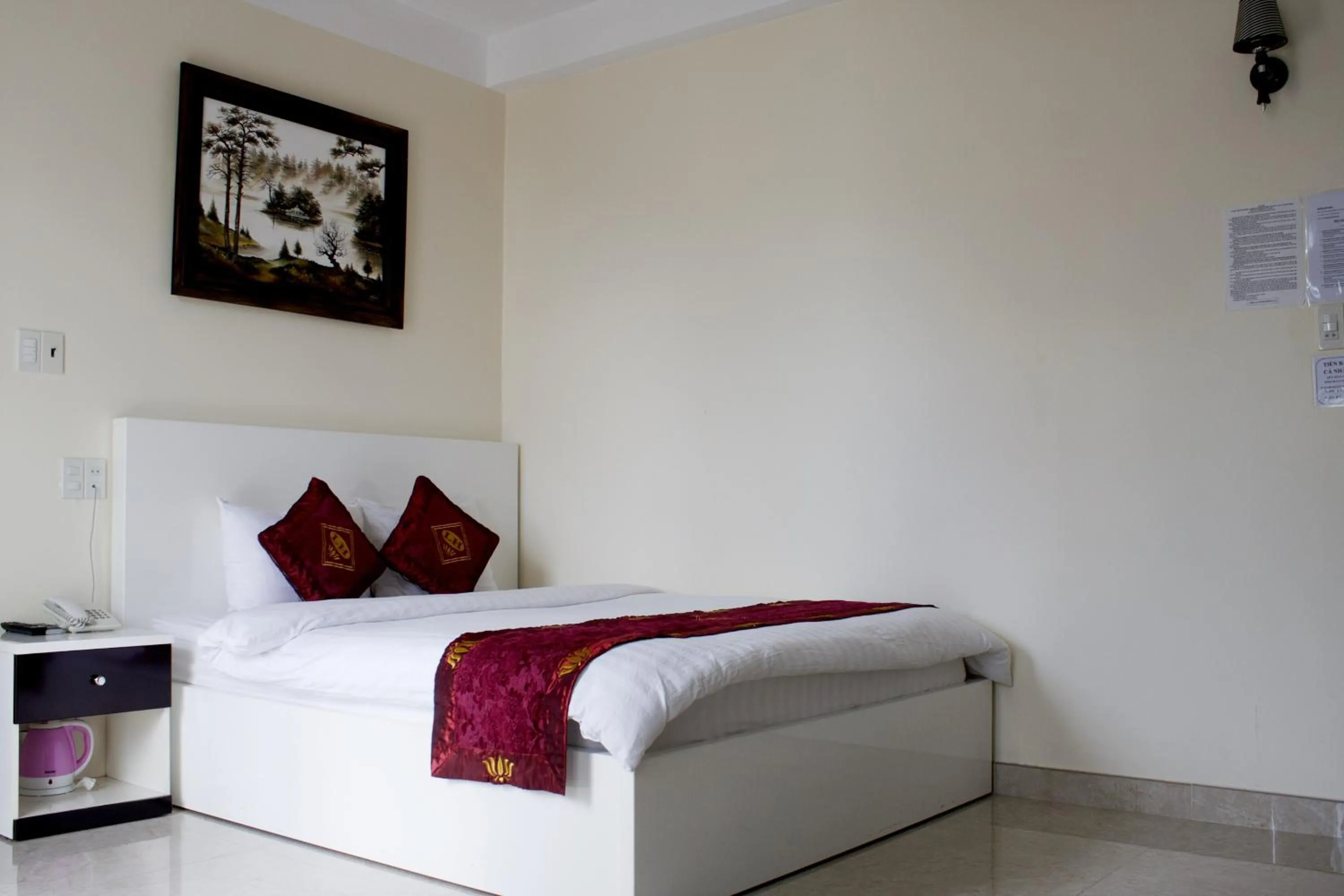 Photo of the whole room in Phước Sơn Hotel