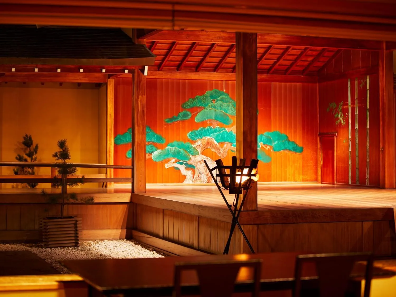 Area and facilities in Yamatoya Honten