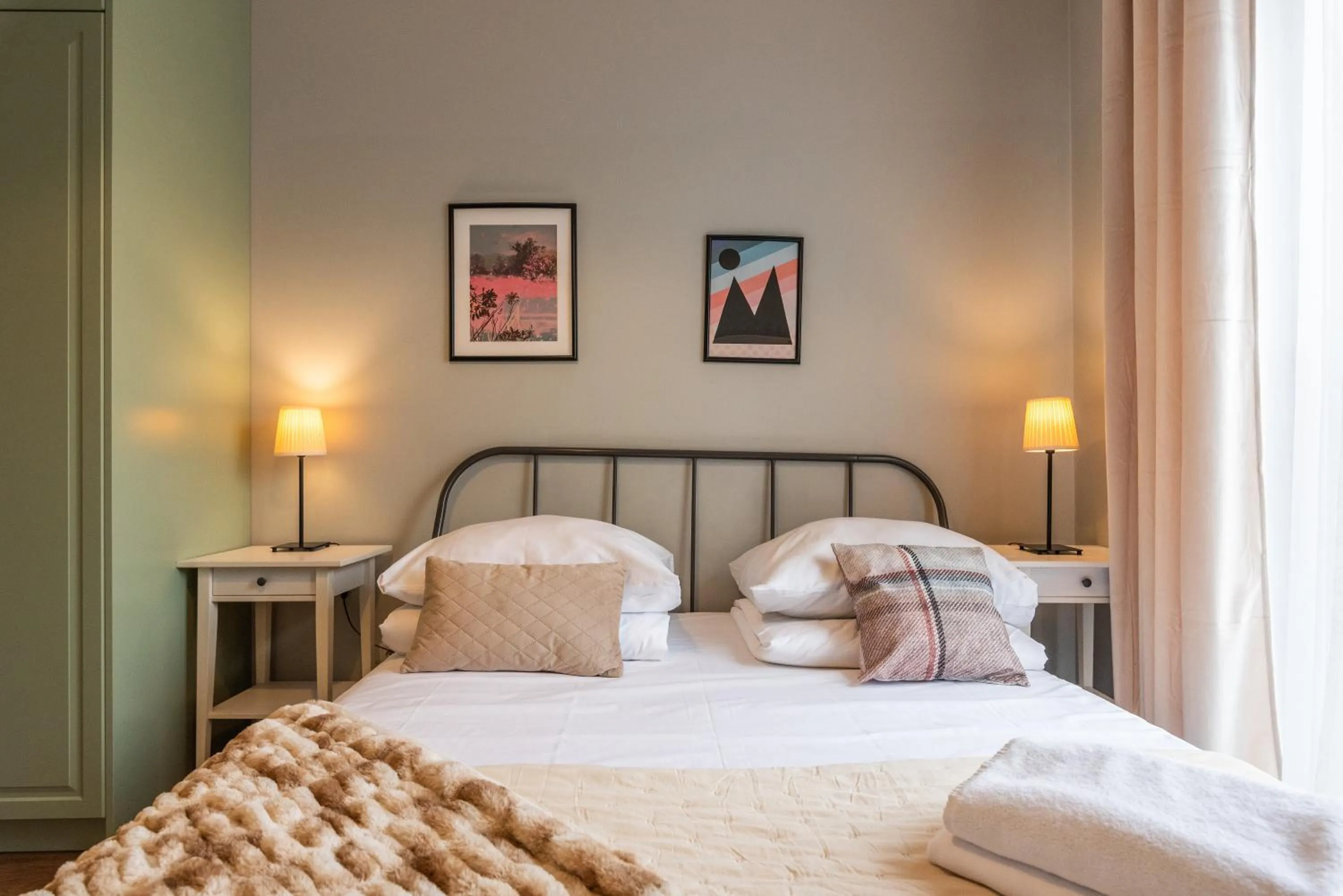 Bed in City Lights Apartments