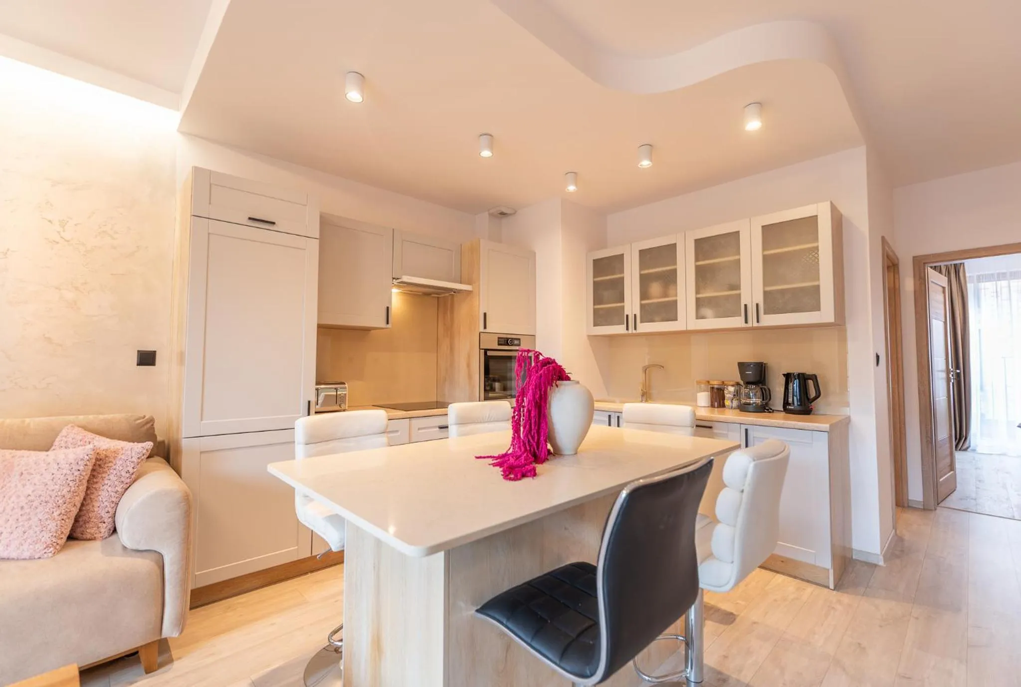 Dining area in City Lights Apartments
