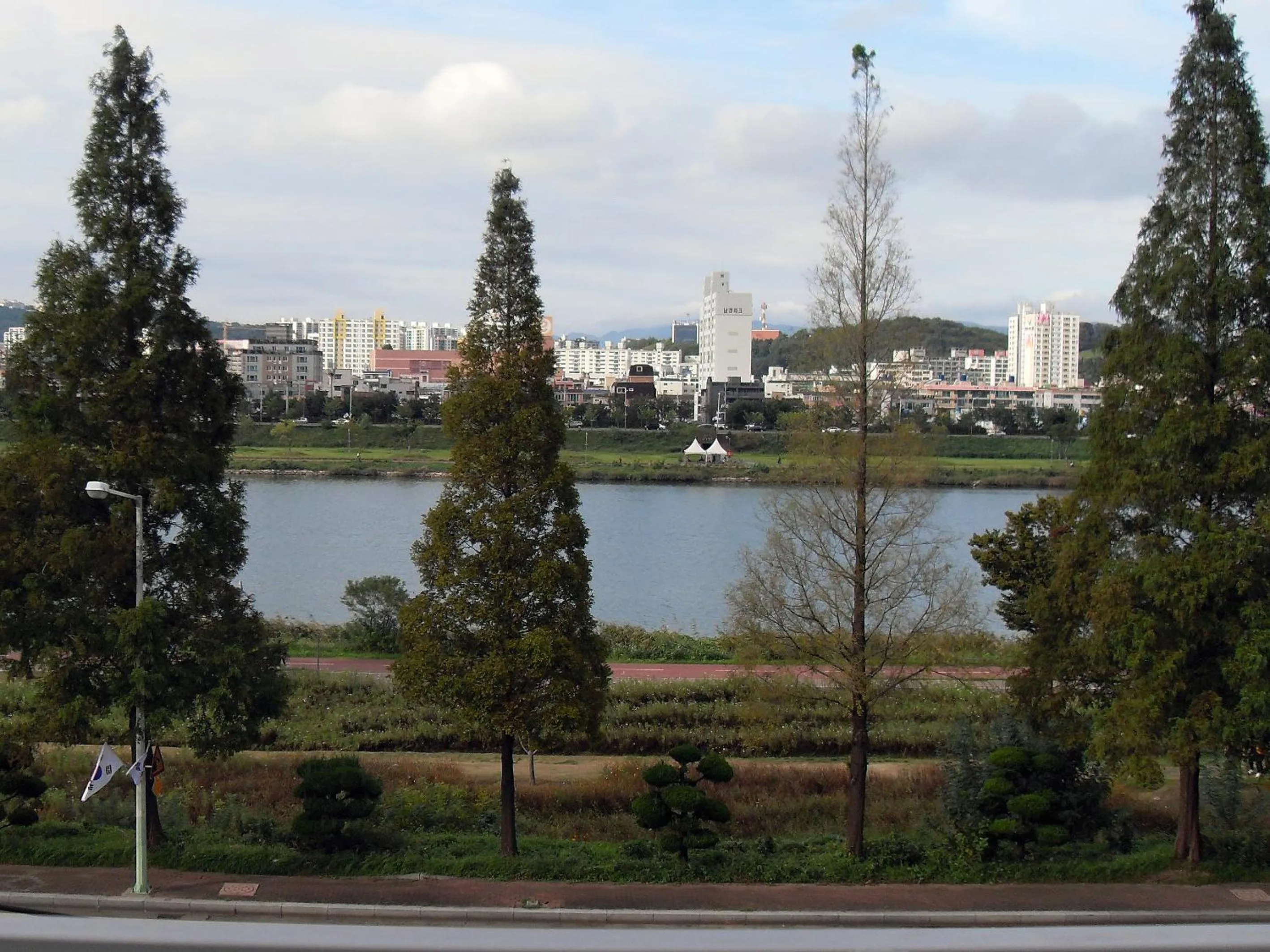 Street view, Neighborhood in 64 INN Hotel
