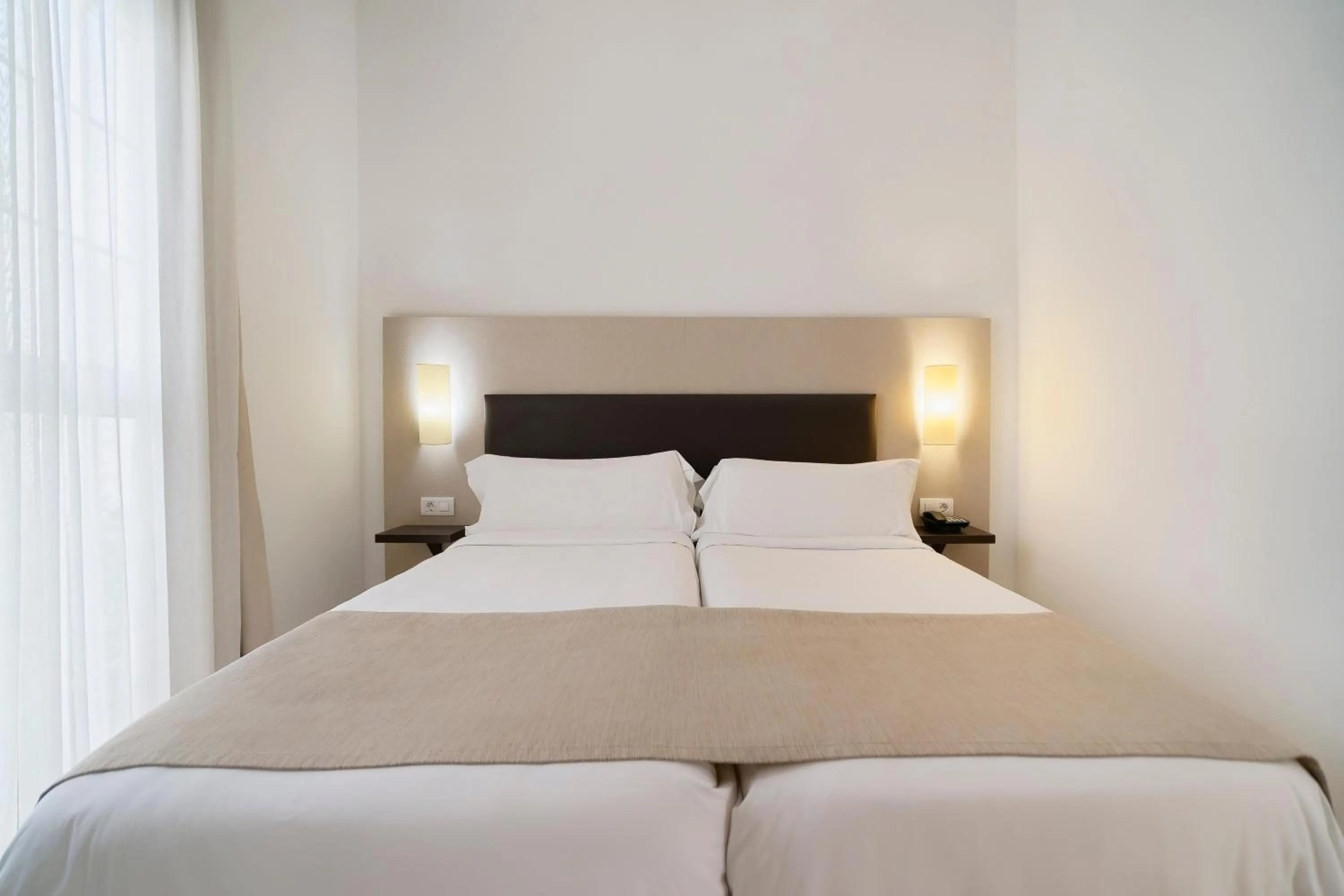 Photo of the whole room, Bed in LABRANDA Bahía Fañabé & Villas