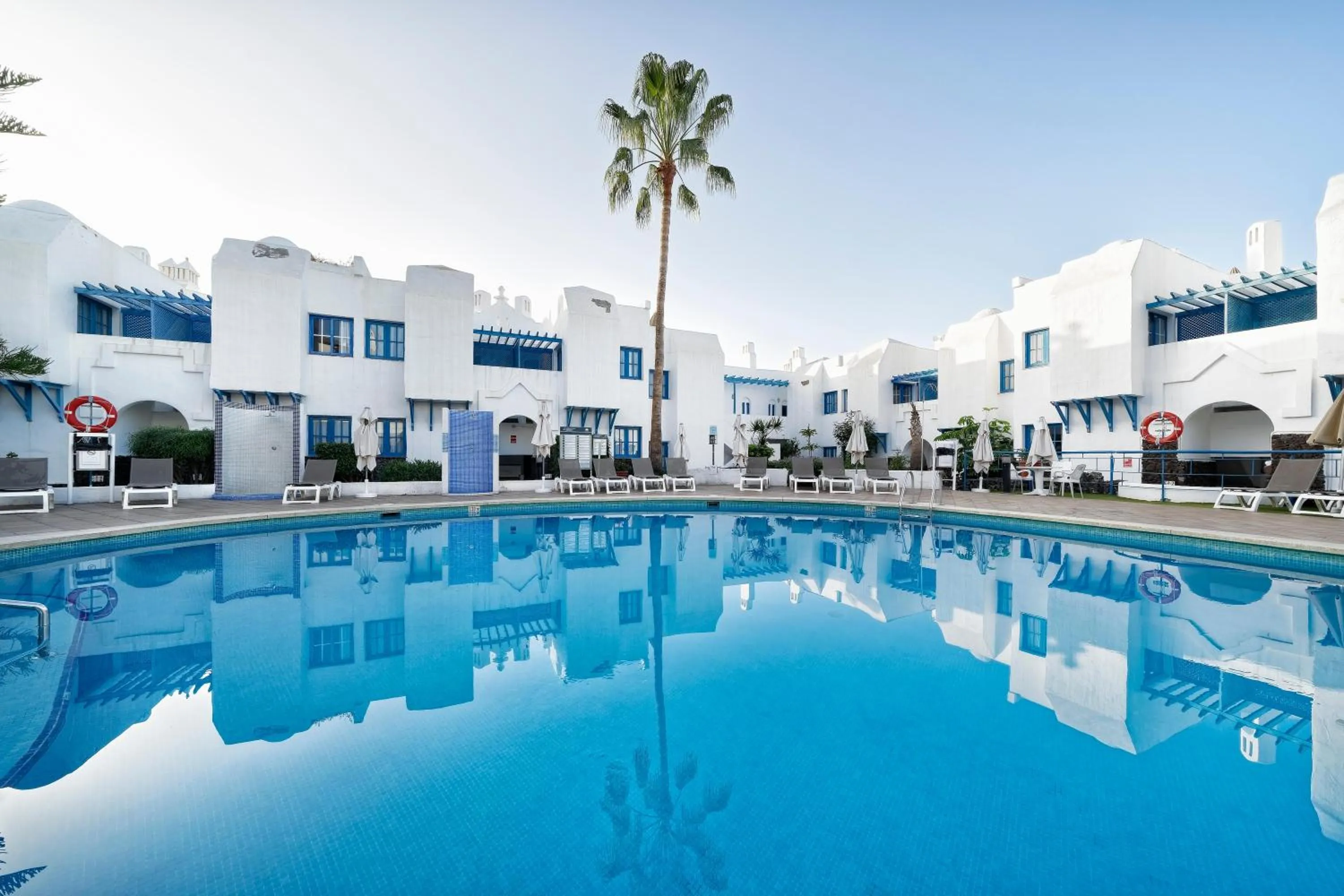 Swimming pool in LABRANDA Bahía Fañabé & Villas