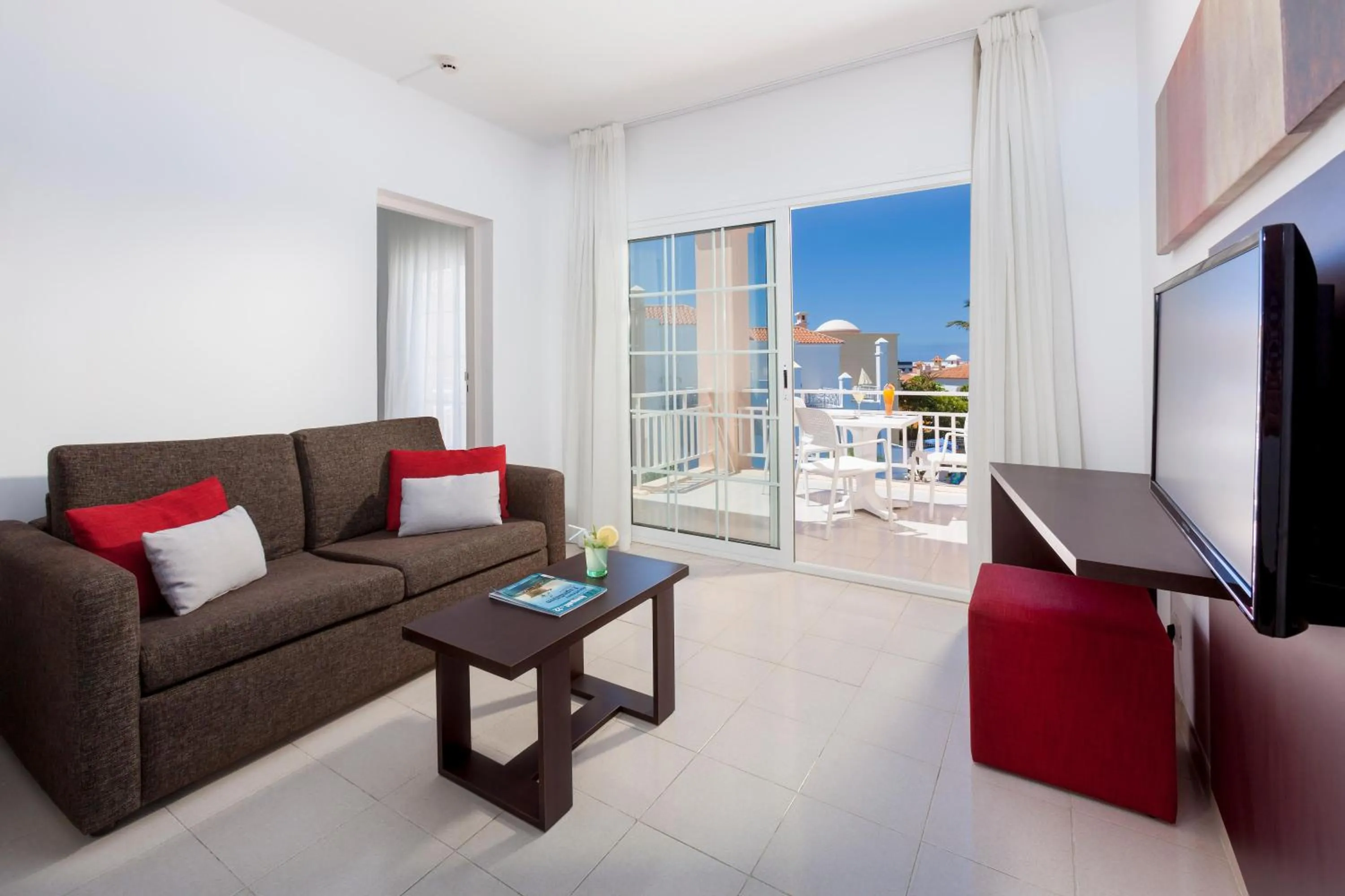 Photo of the whole room in LABRANDA Bahía Fañabé & Villas