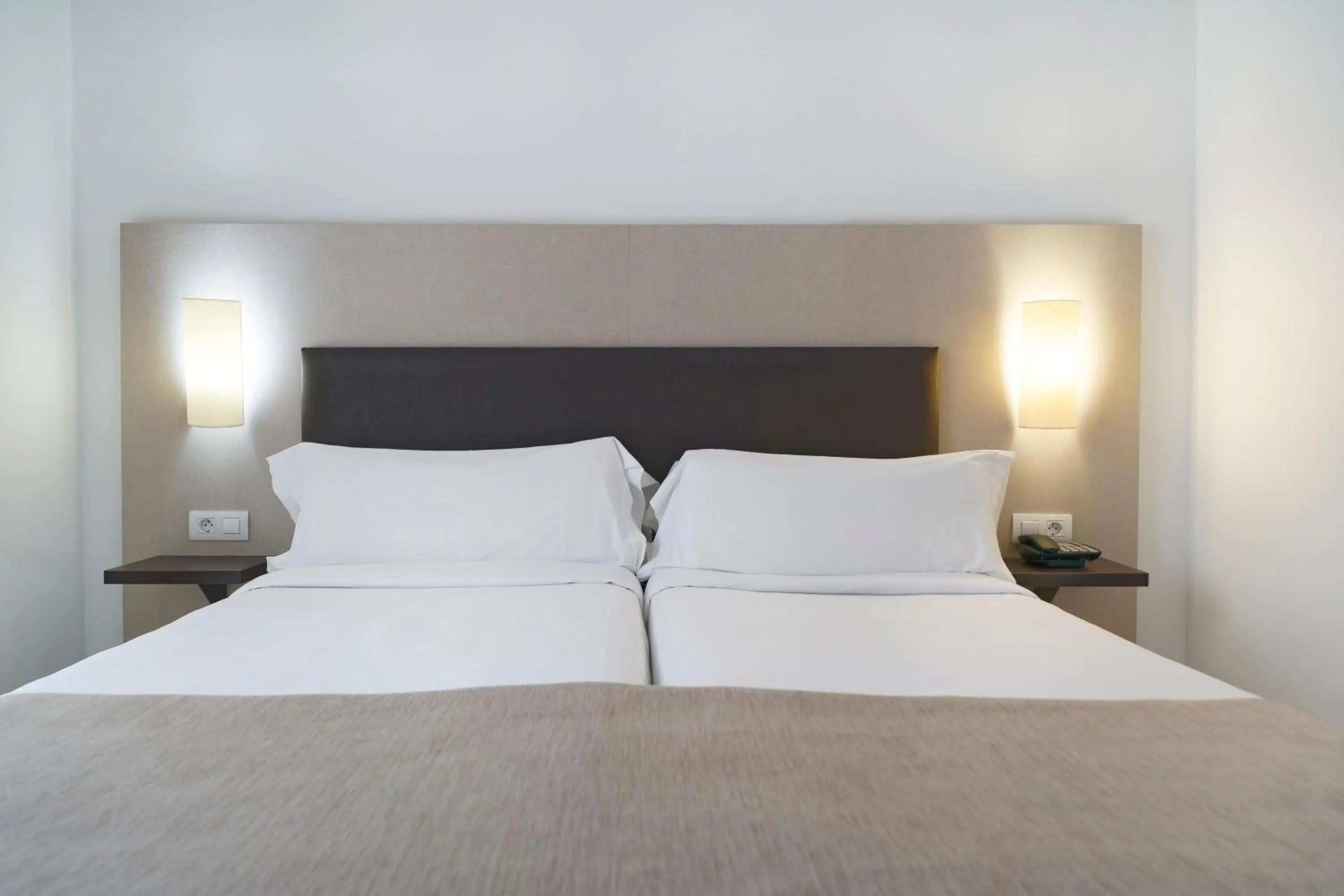 Photo of the whole room, Bed in LABRANDA Bahía Fañabé & Villas