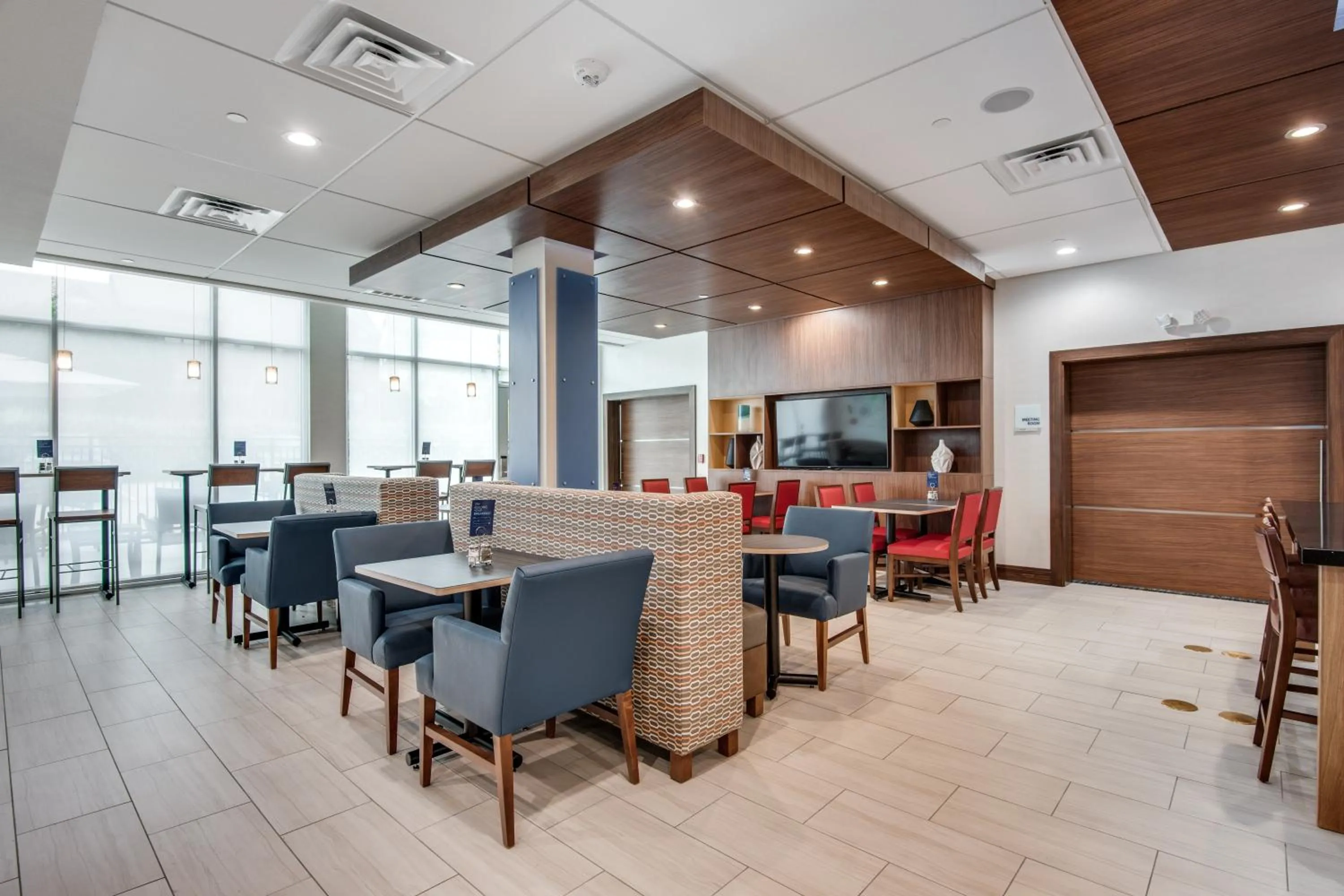 Breakfast in Holiday Inn Express & Suites Dallas North - Addison by IHG