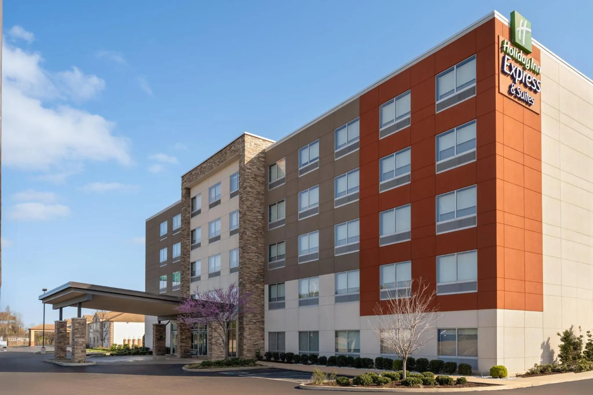 Property building in Holiday Inn Express & Suites West Memphis by IHG
