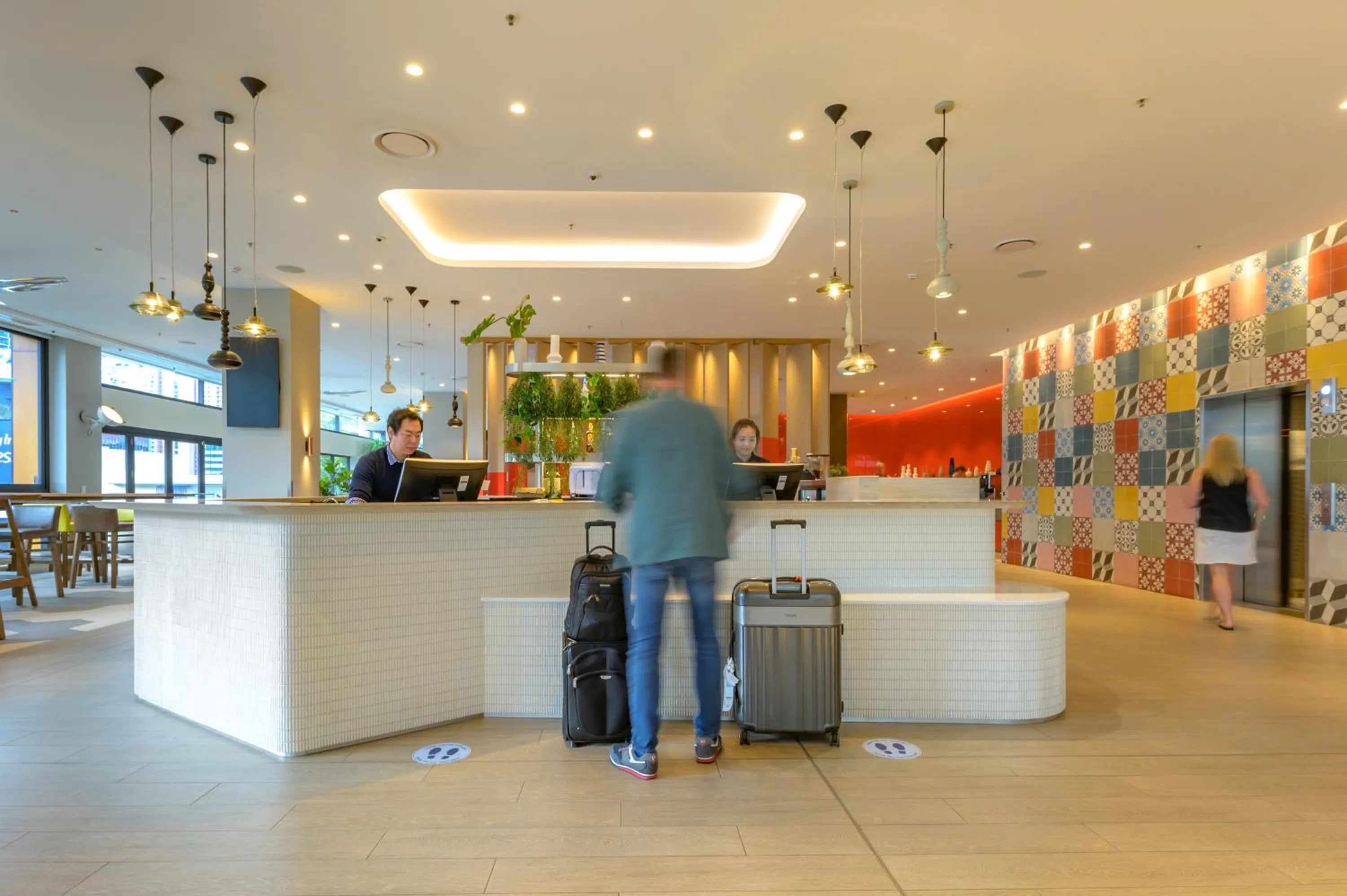 Lobby or reception in Holiday Inn Express Brisbane Central by IHG