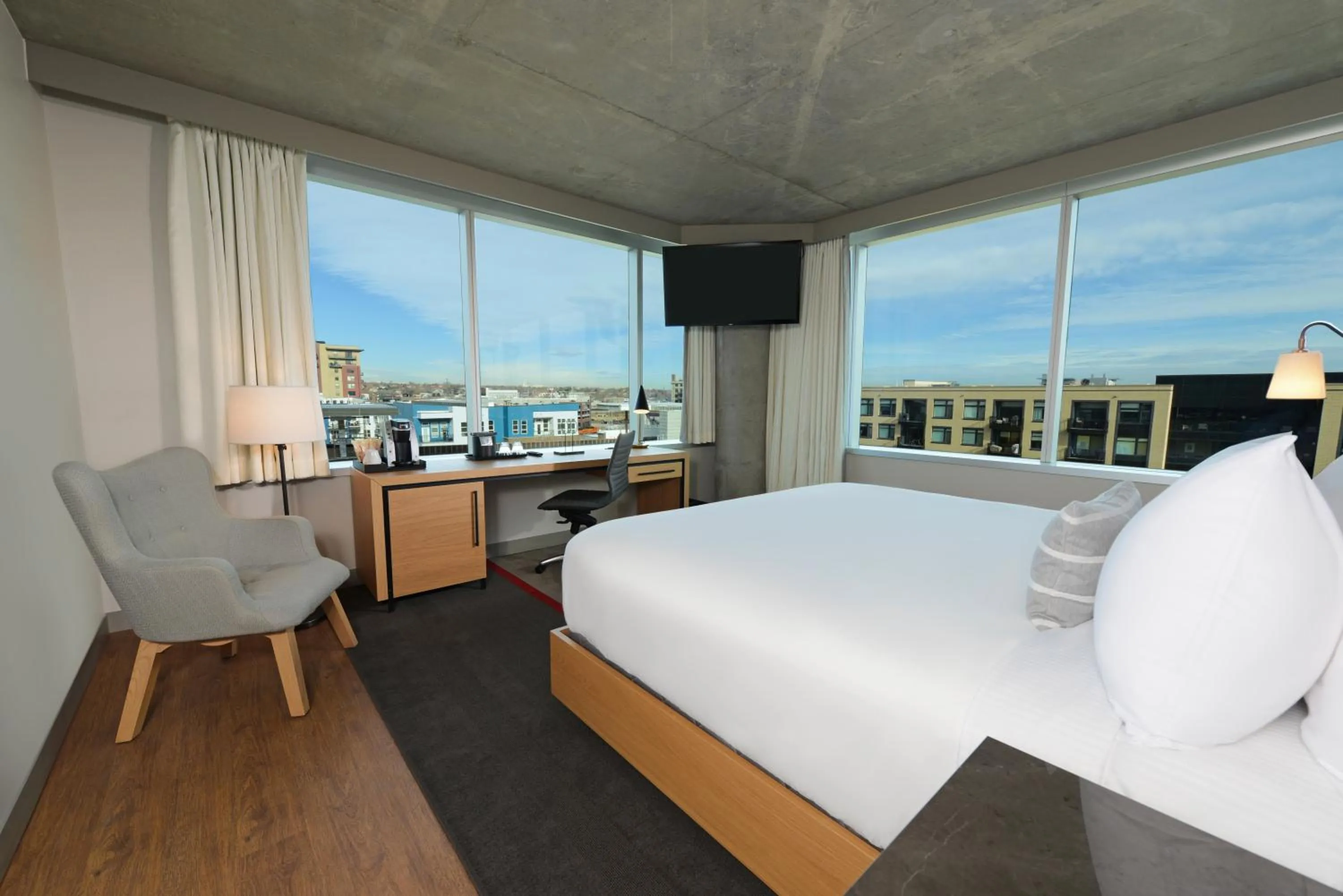 Photo of the whole room, Bed in Hotel Indigo Denver Downtown - Union Station by IHG