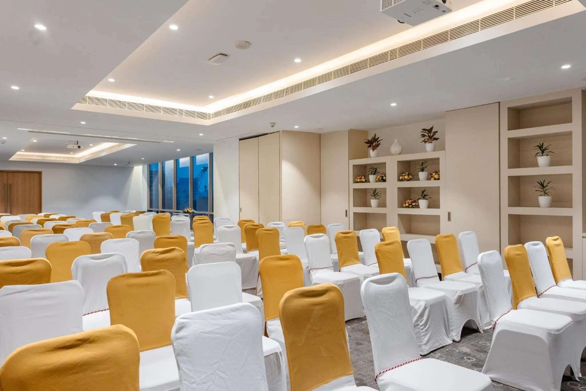 Meeting/conference room in Holiday Inn Chennai OMR IT Expressway by IHG