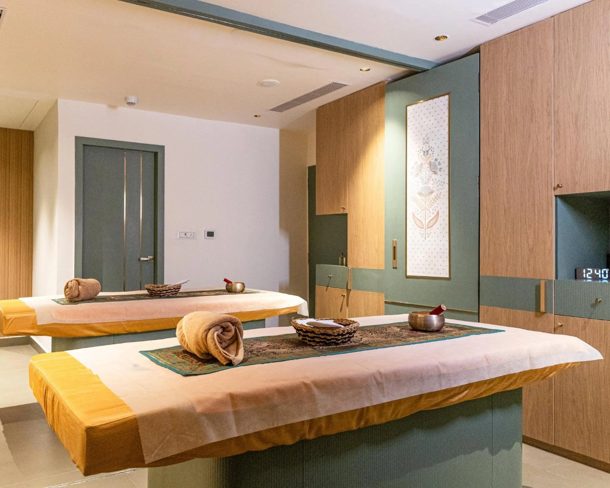 Spa and wellness centre/facilities, Bed in Holiday Inn Chennai OMR IT Expressway by IHG