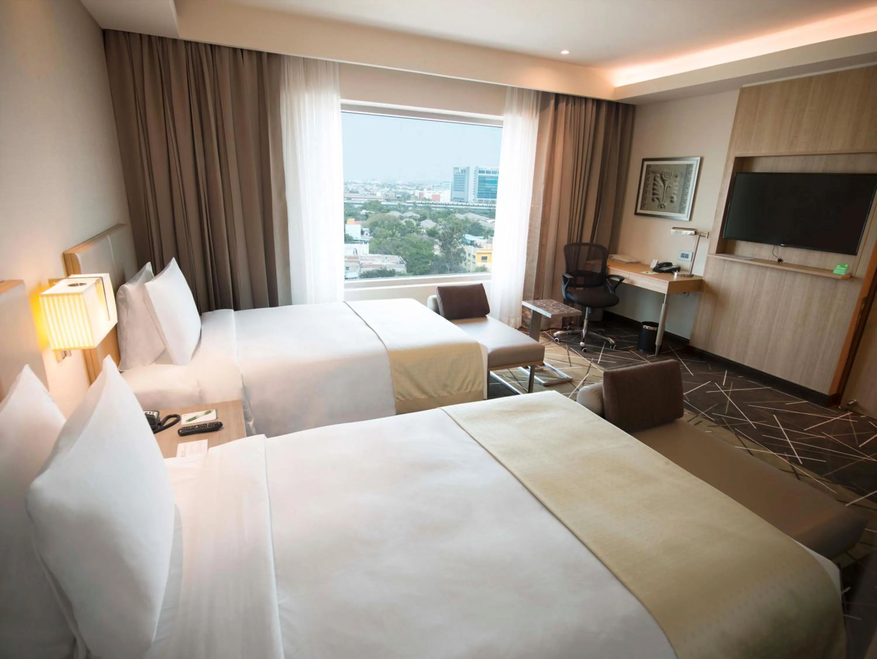 City view, Bed in Holiday Inn Chennai OMR IT Expressway by IHG