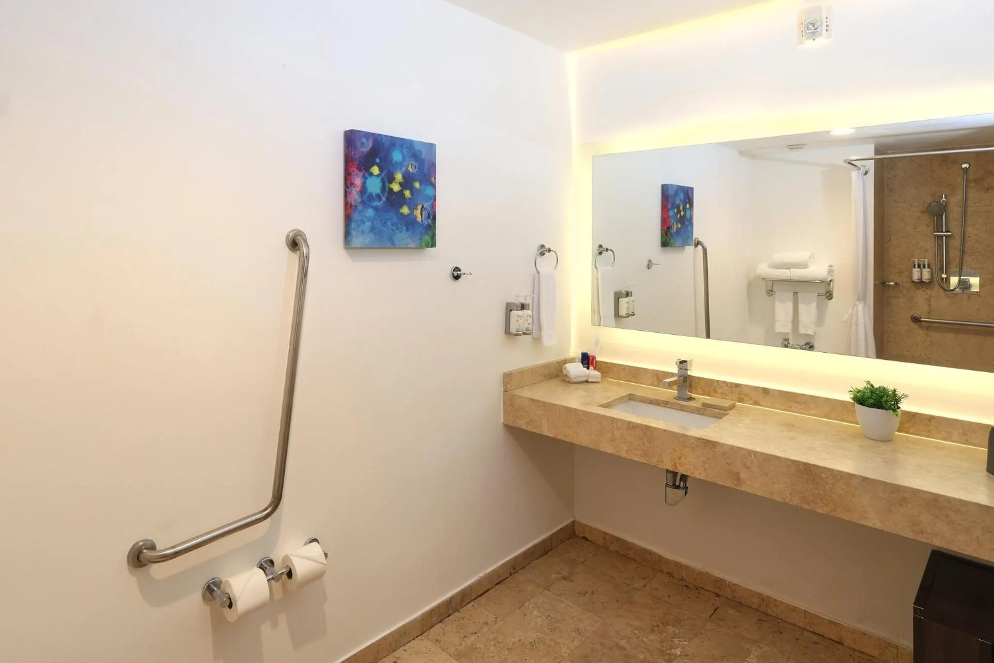 Photo of the whole room in Holiday Inn Resort Mazatlan by IHG