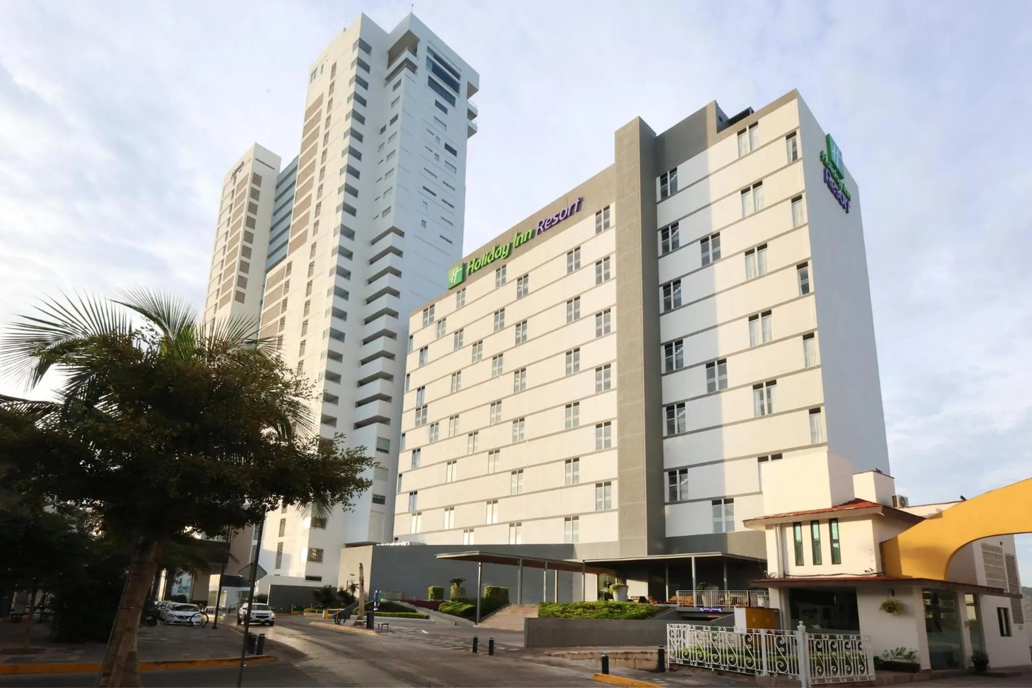 Property building in Holiday Inn Resort Mazatlan by IHG