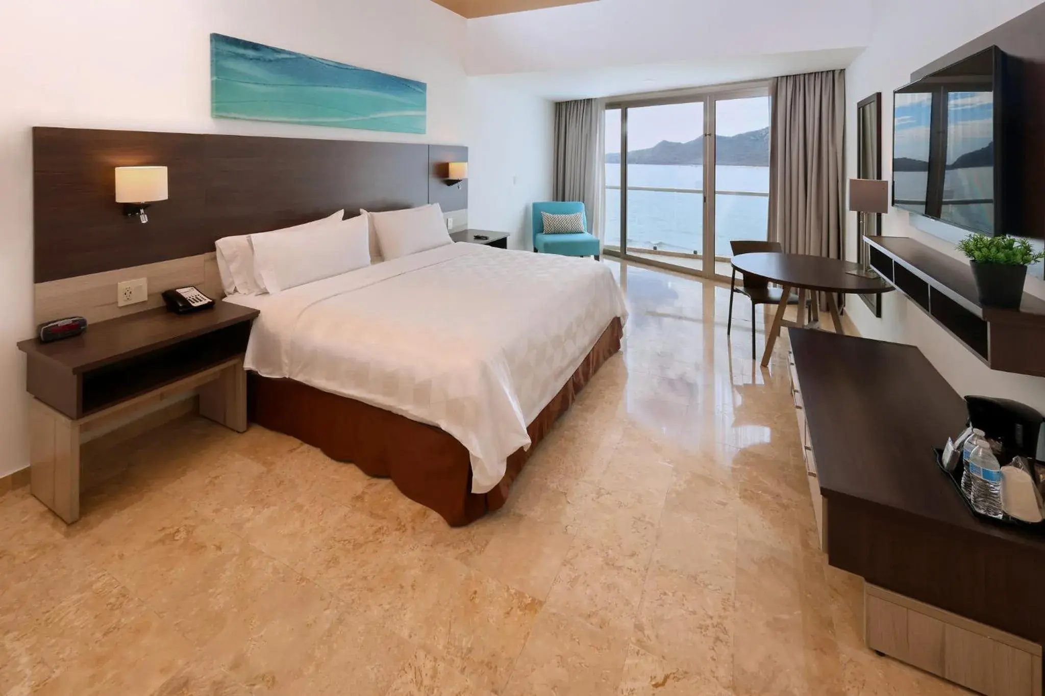 Standard King Room - Accessible in Holiday Inn Resort Mazatlan by IHG Standard King Room - Accessible in Holiday Inn Resort Mazatlan by IHG