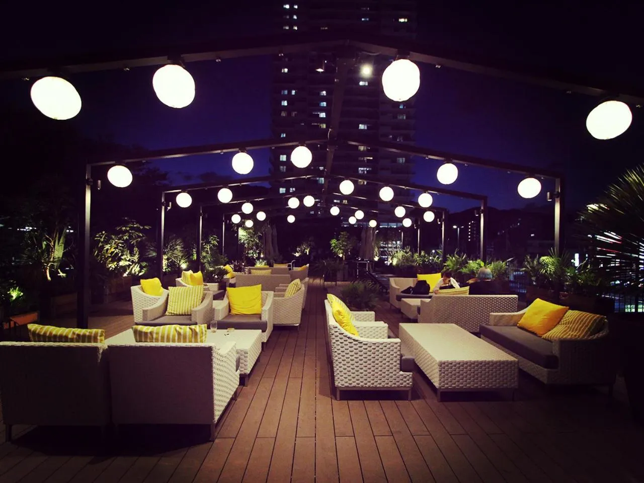 BBQ facilities in Calendar Hotel