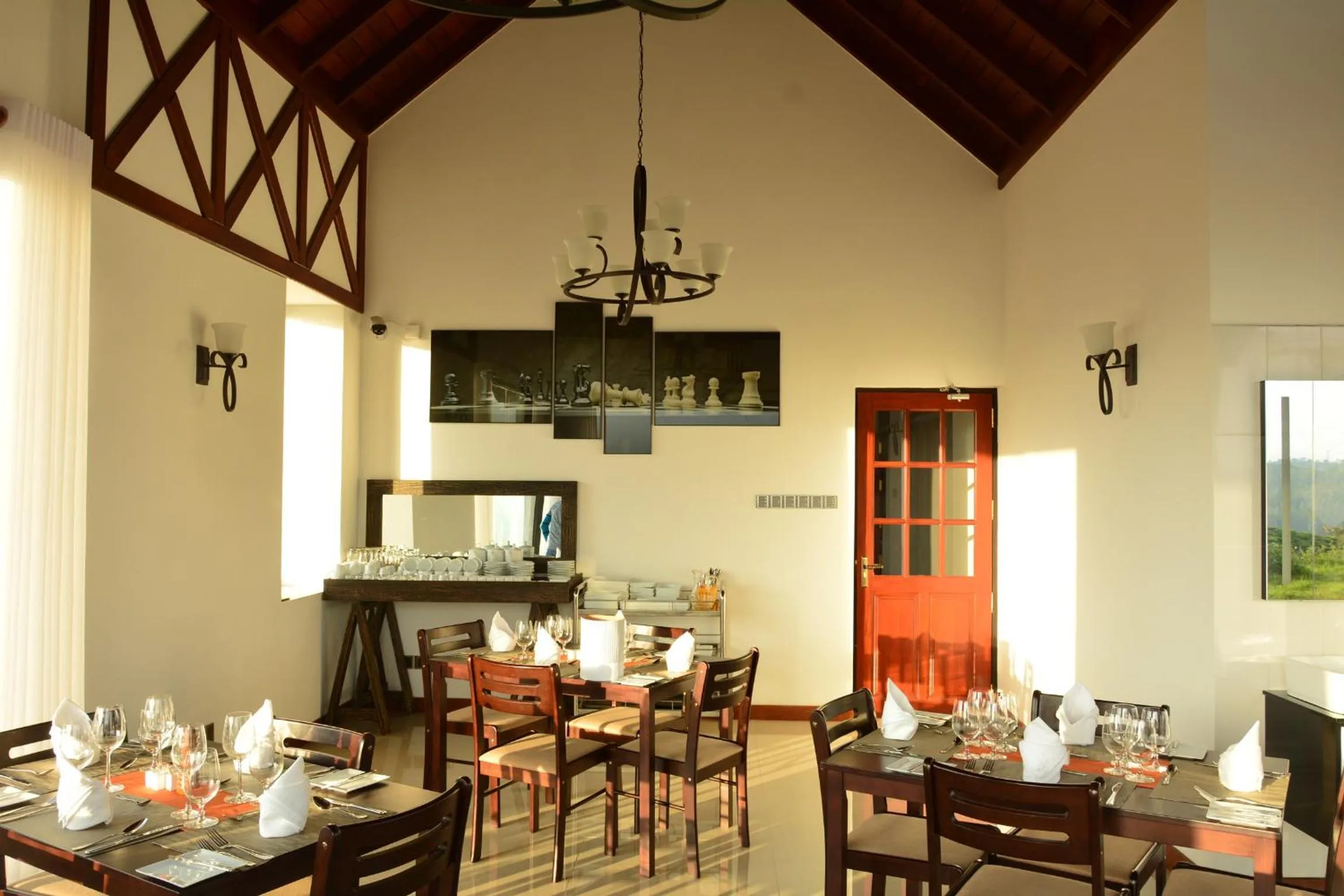 Restaurant/places to eat in Villa Mount Royal