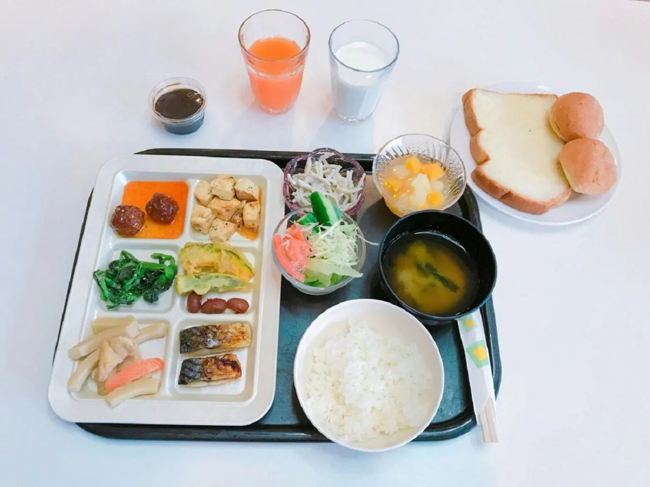 Breakfast in Hotel Crown Hills Nakamura