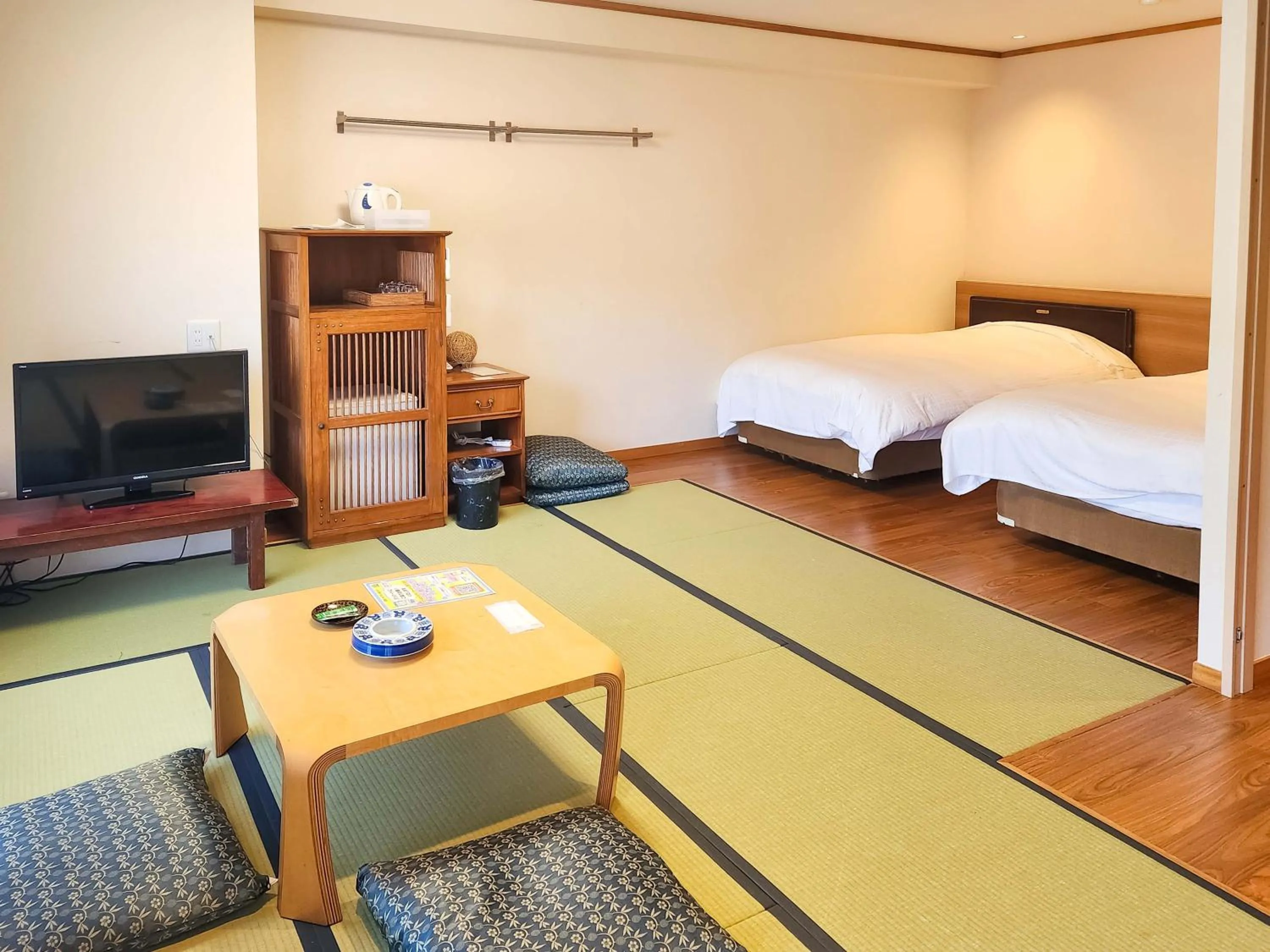 Photo of the whole room, Bed in Breezbay Shuzenji Hotel