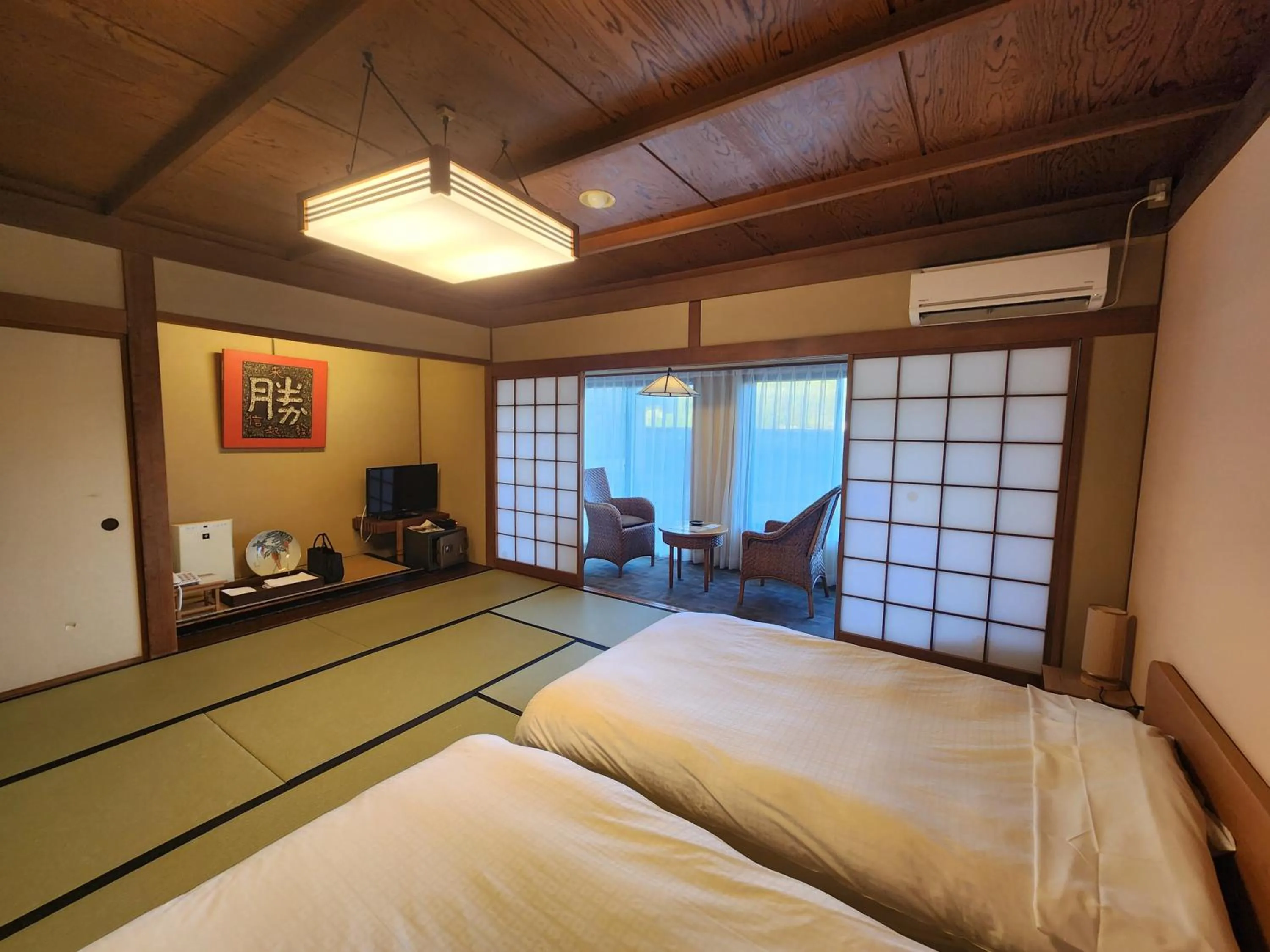 Photo of the whole room, Bed in Breezbay Shuzenji Hotel