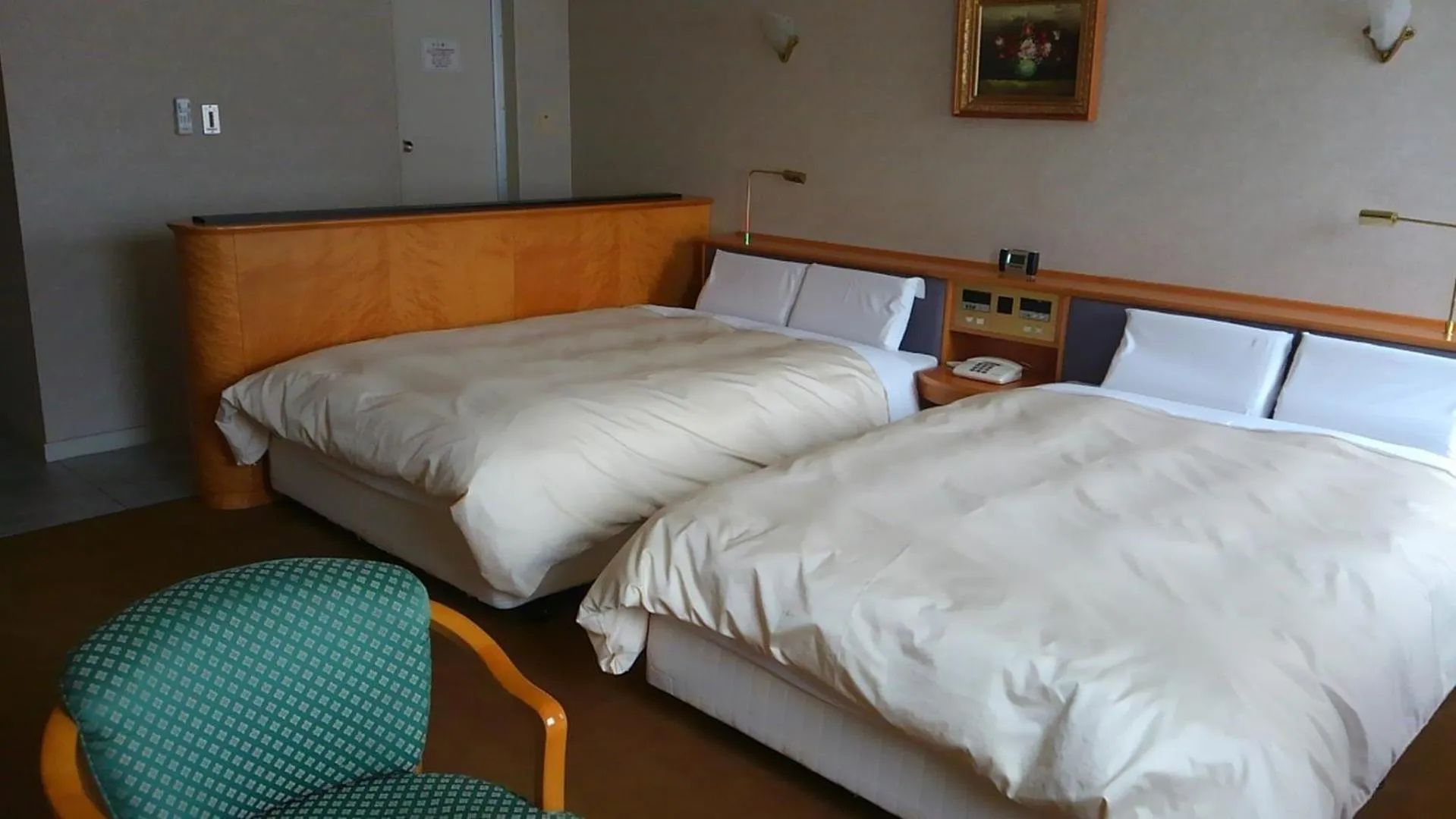 Photo of the whole room, Bed in Hotel Hitachi Hills