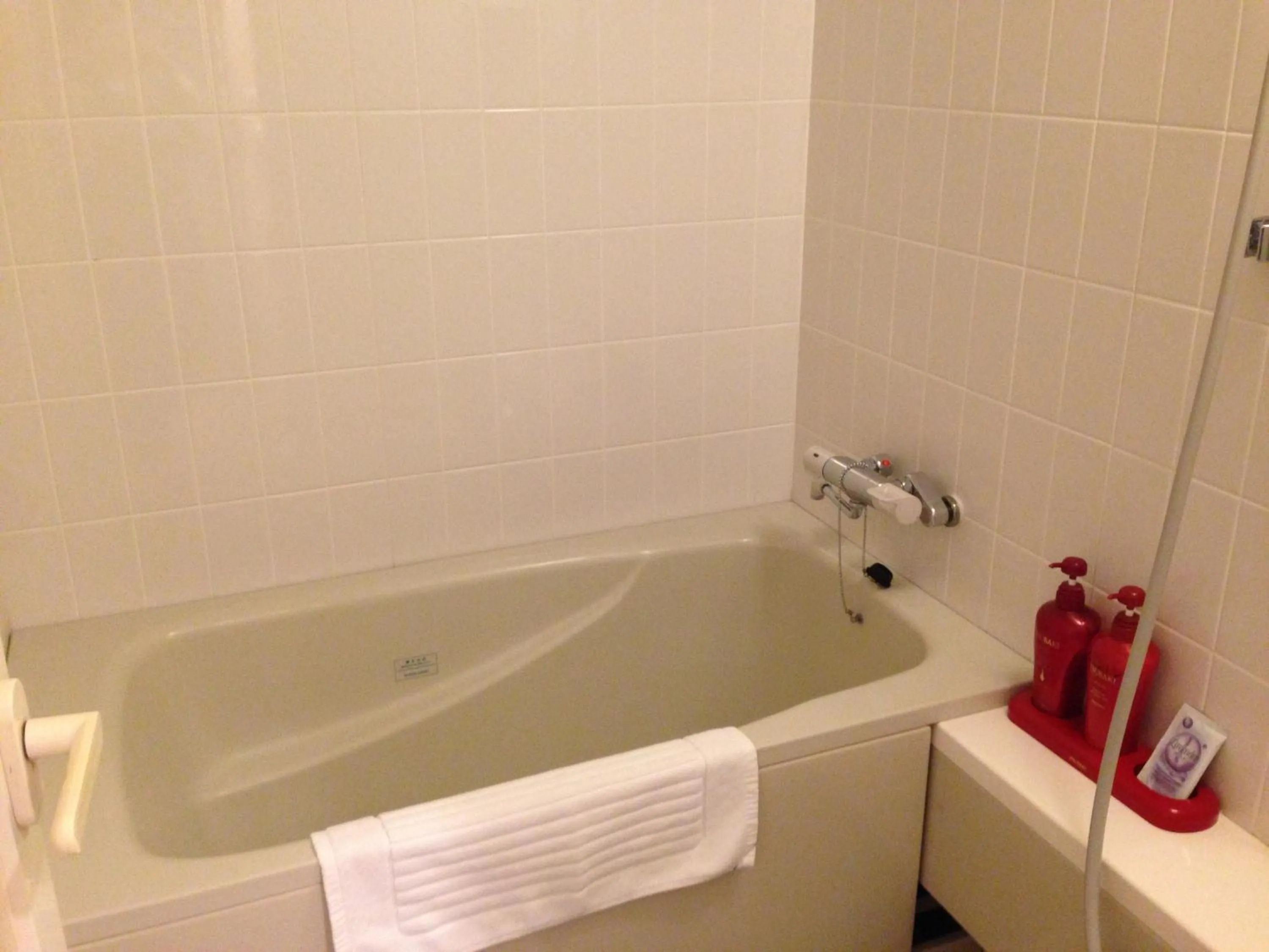 Bathroom in Creston Hotel