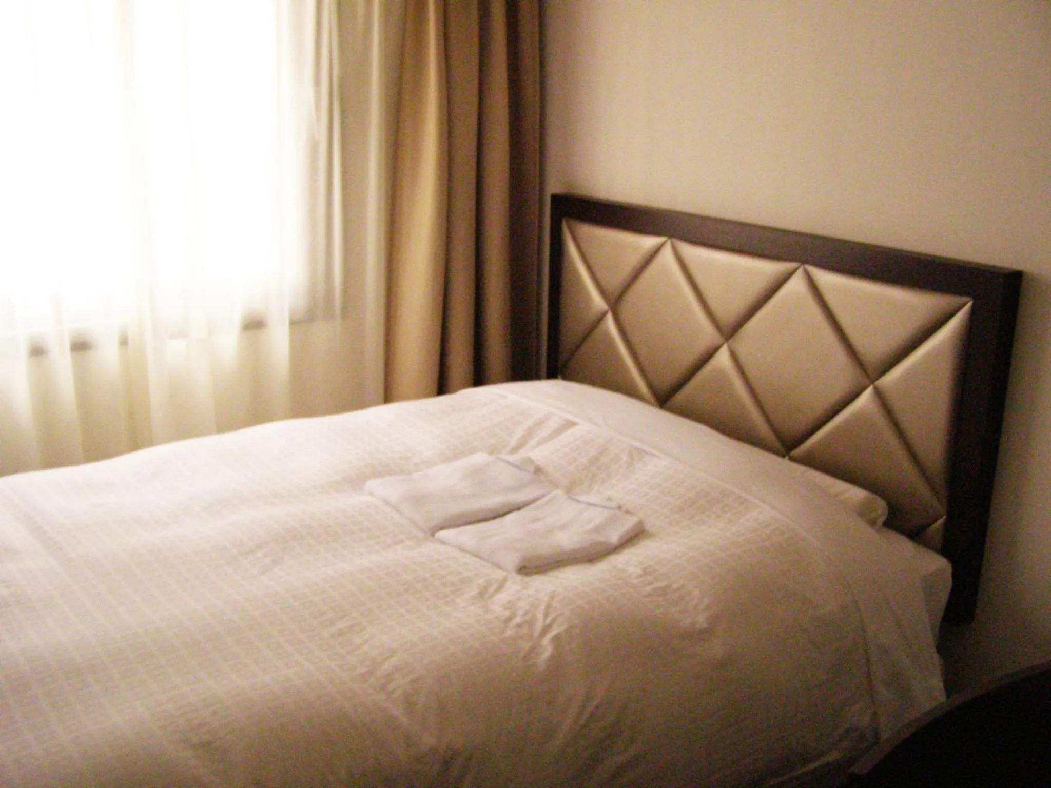 Photo of the whole room, Bed in Hotel Terrace Yokohama