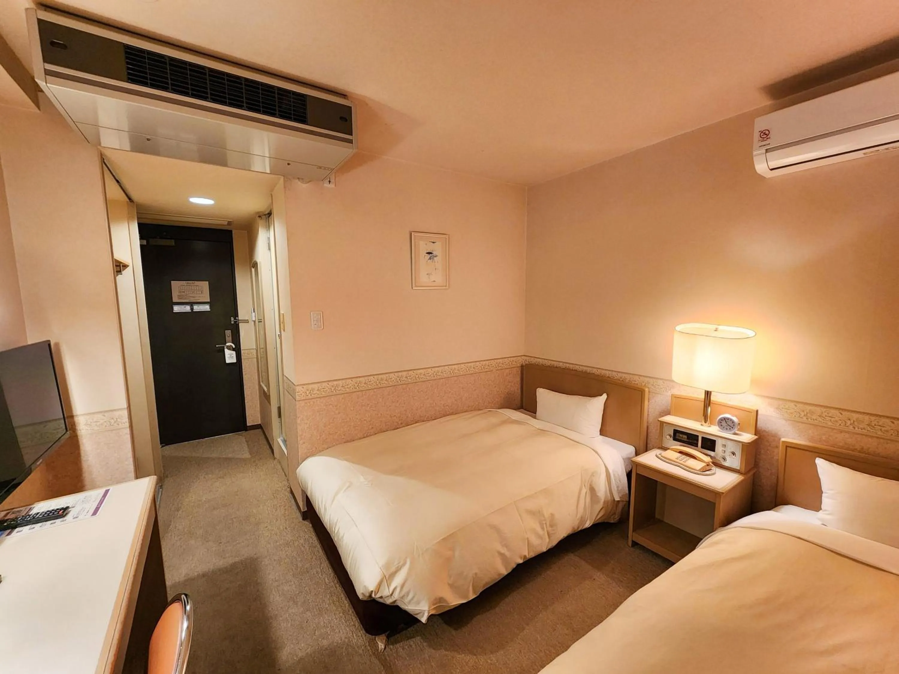 Photo of the whole room, Bed in Hotel Crown Hills Kanazawa