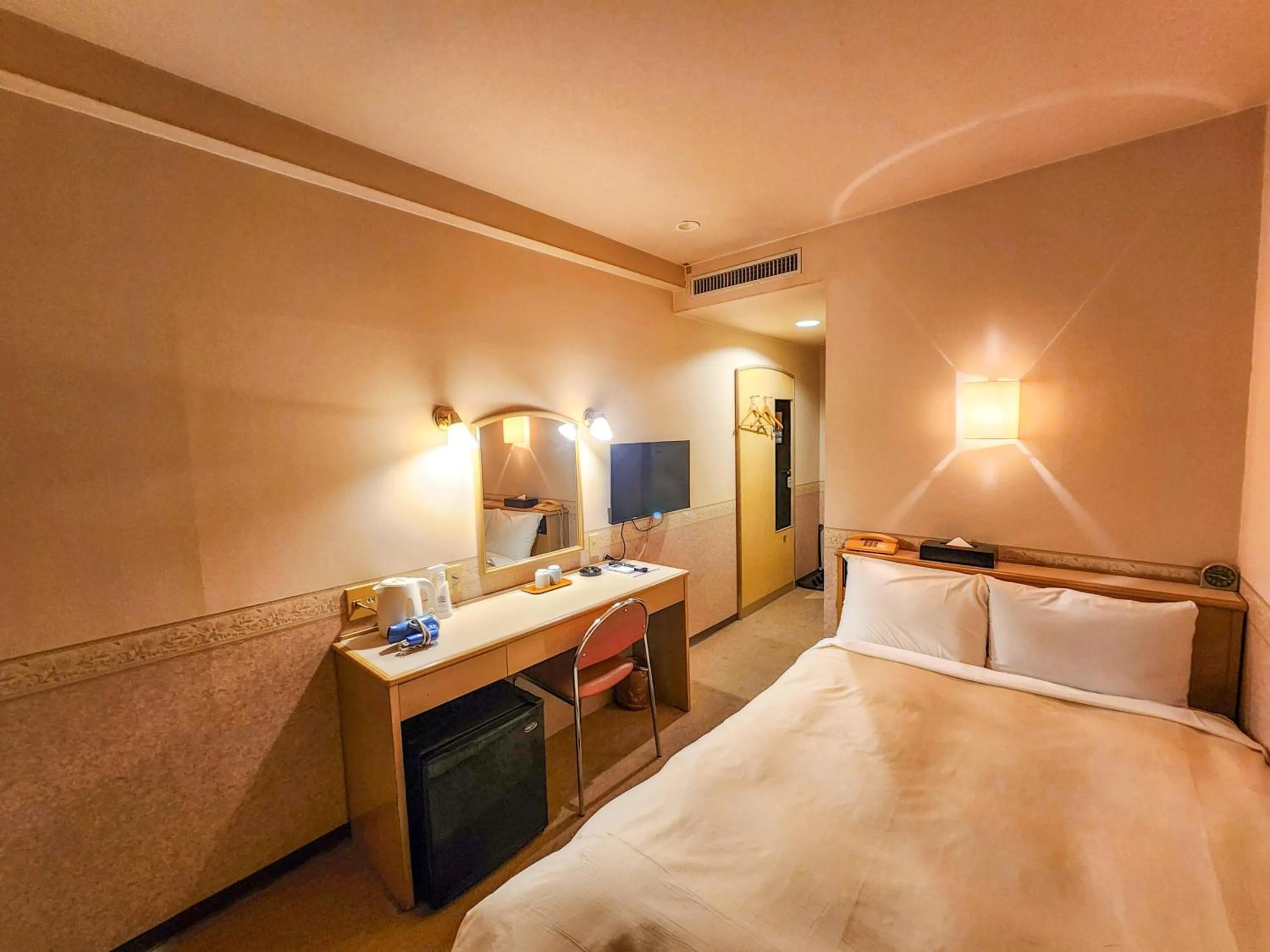 Photo of the whole room, Bed in Hotel Crown Hills Kanazawa