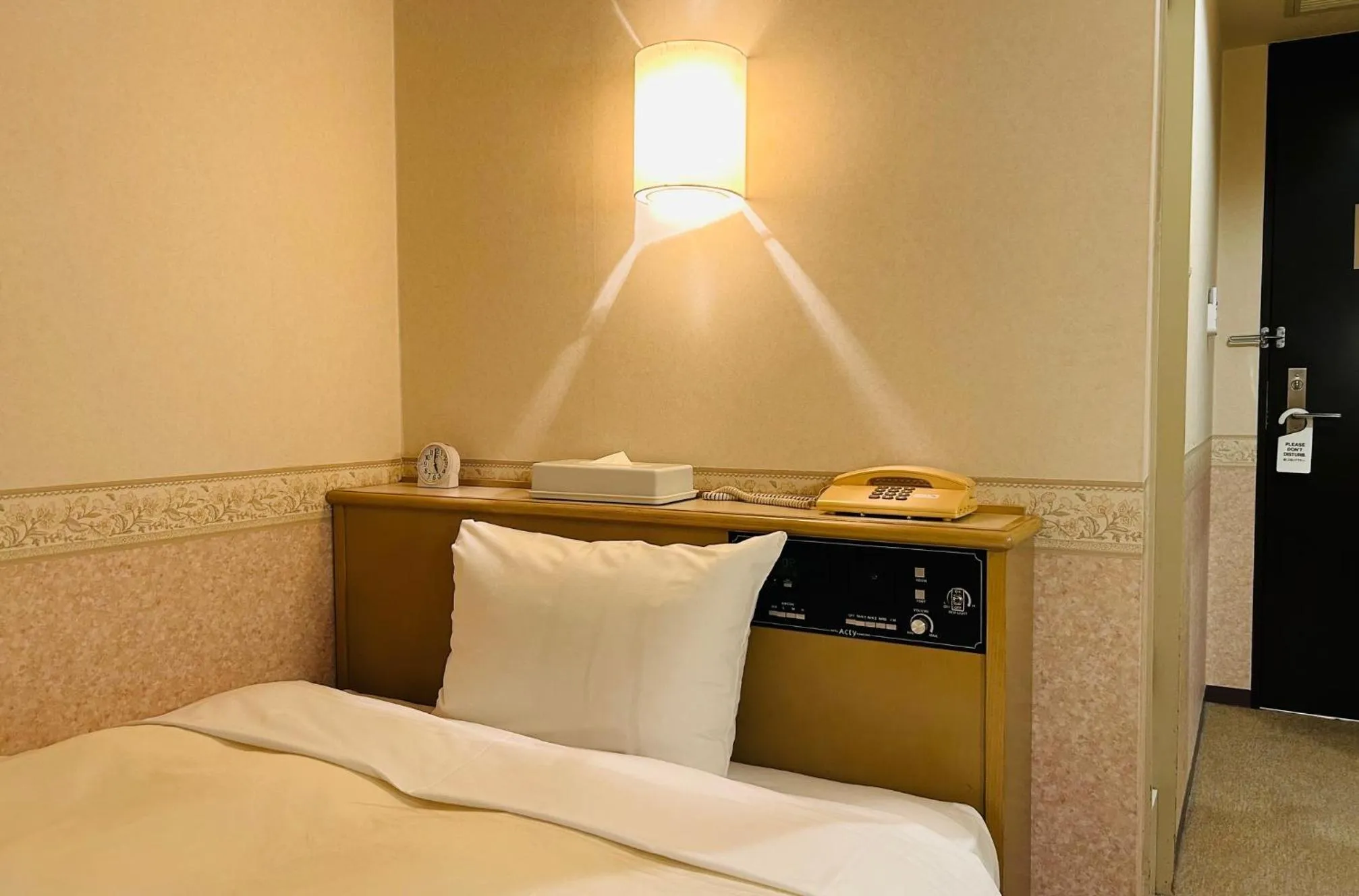 Photo of the whole room, Bed in Hotel Crown Hills Kanazawa