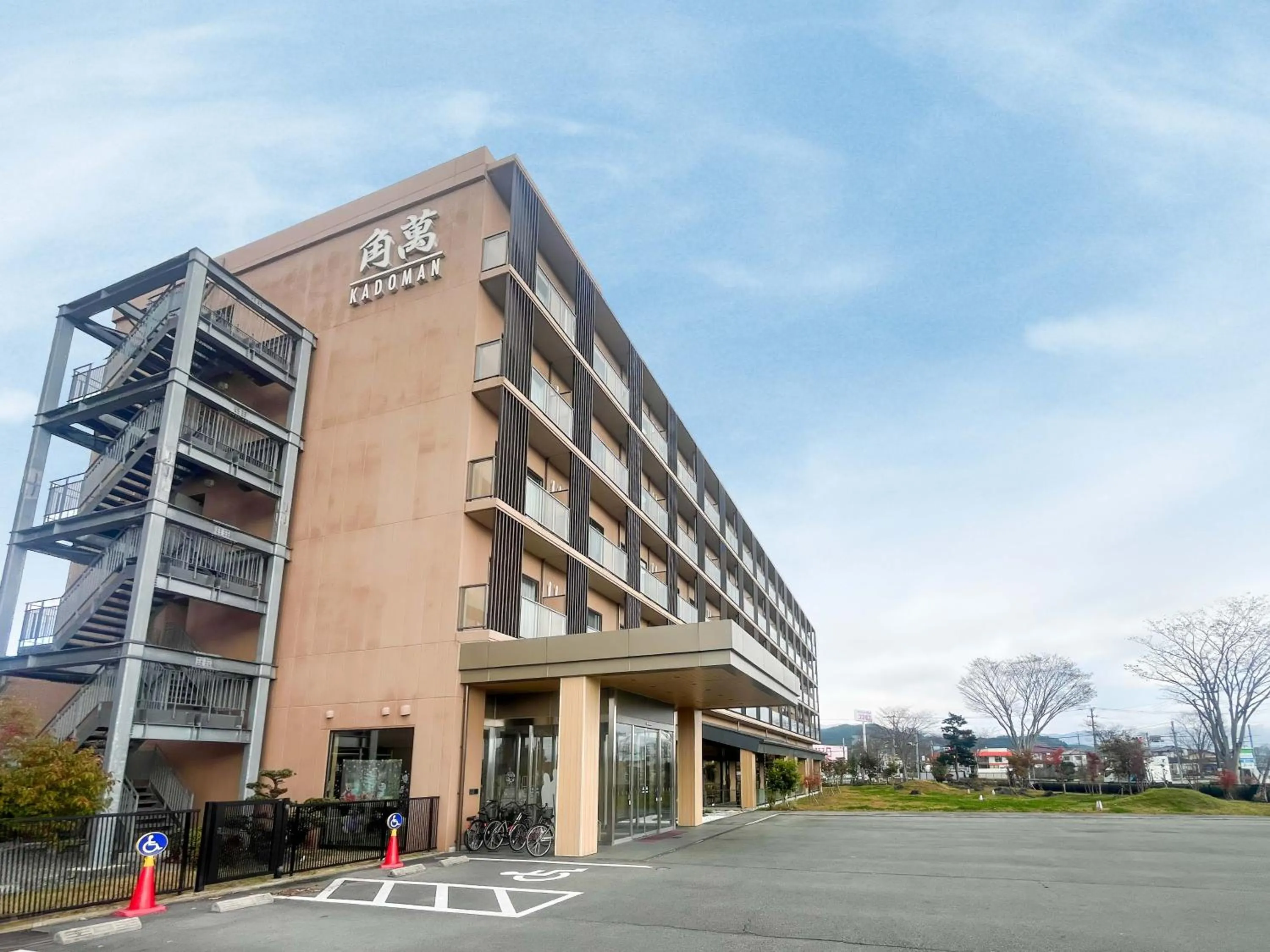 Property building in Hotel Kadoman