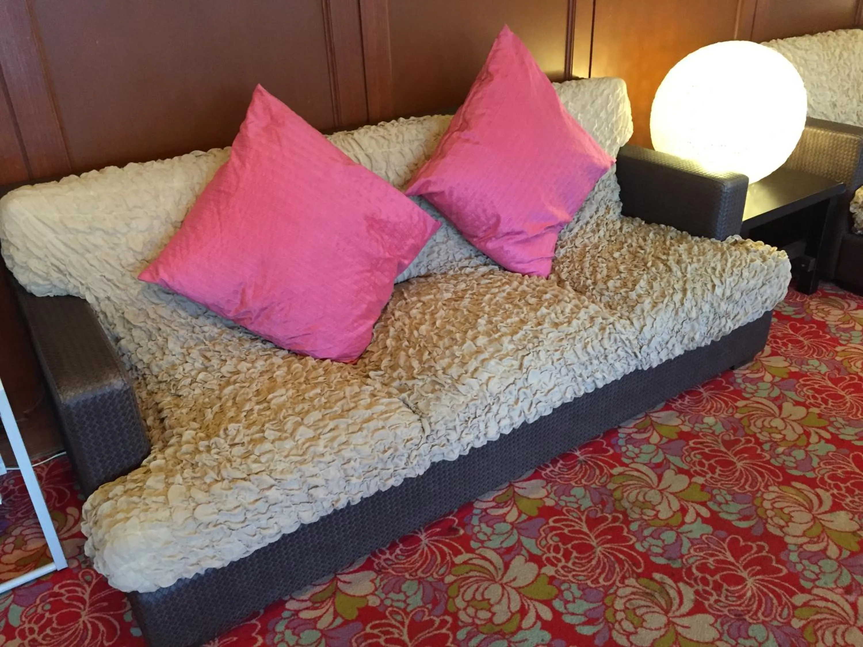 Bed in Hotel Kadoman