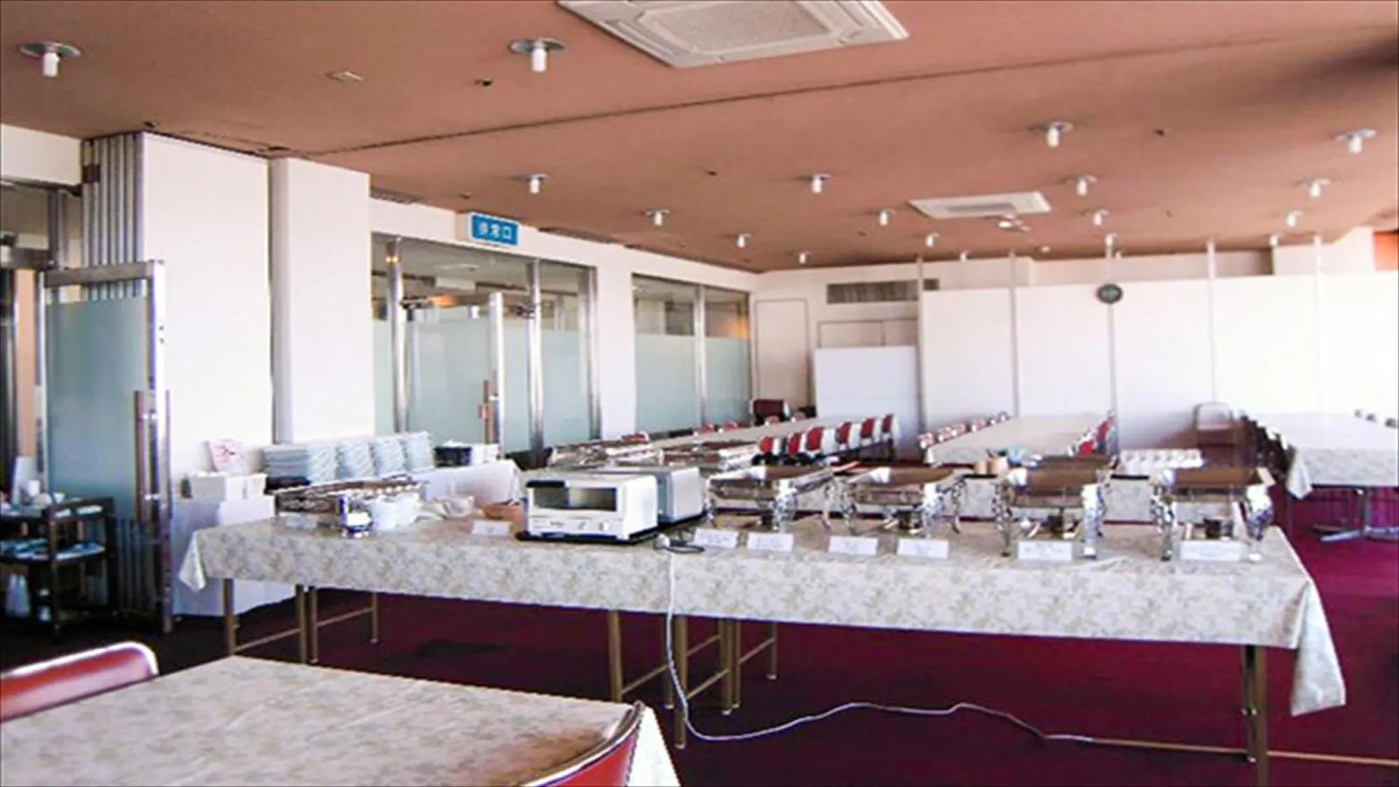 Restaurant/places to eat in Hotel Biwako Plaza