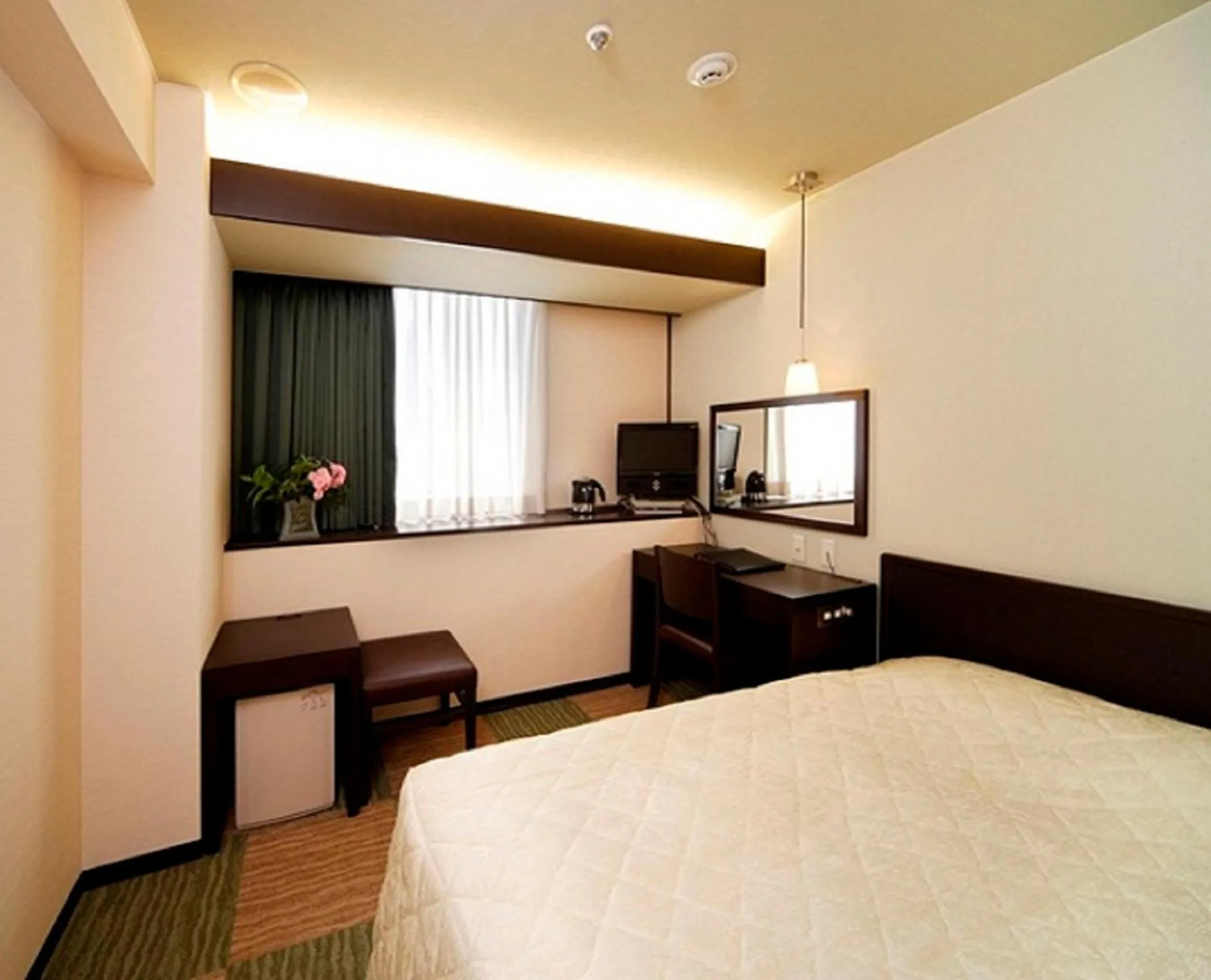 Bedroom, Bed in Niigata City Hotel