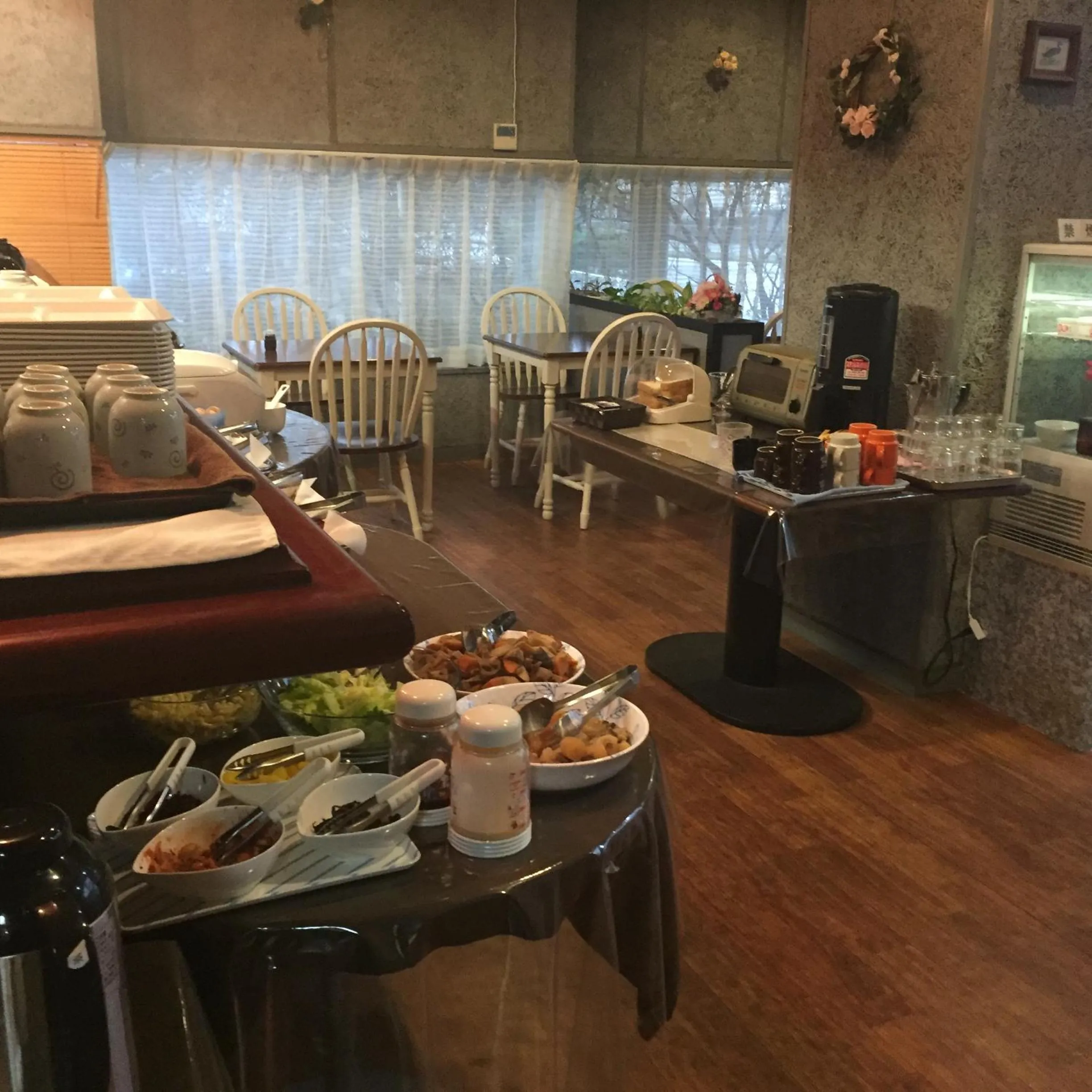 Restaurant/places to eat in Hotel Niihama Hills