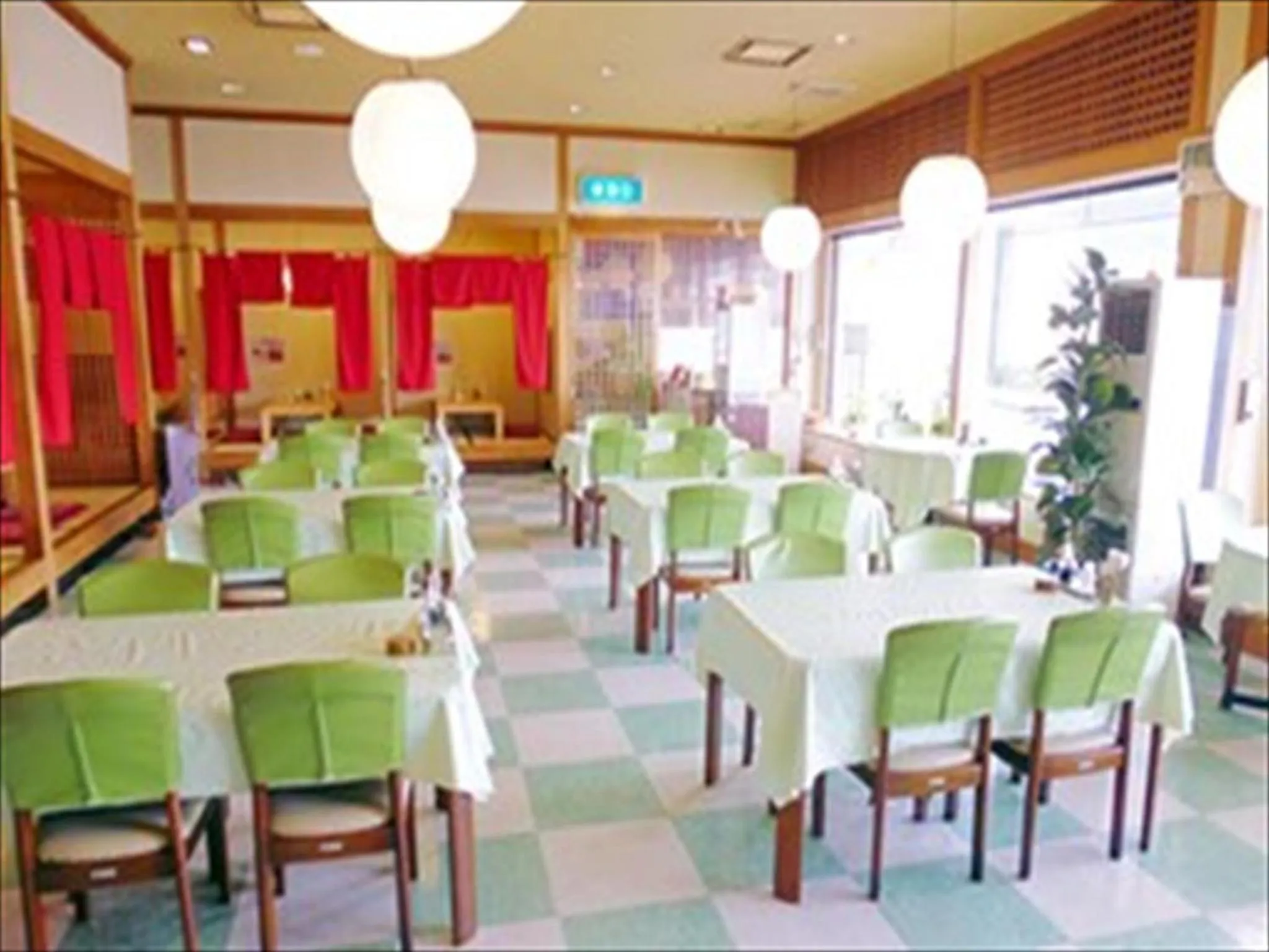Restaurant/places to eat in Hotel CROWN HILLS MIYOSHI