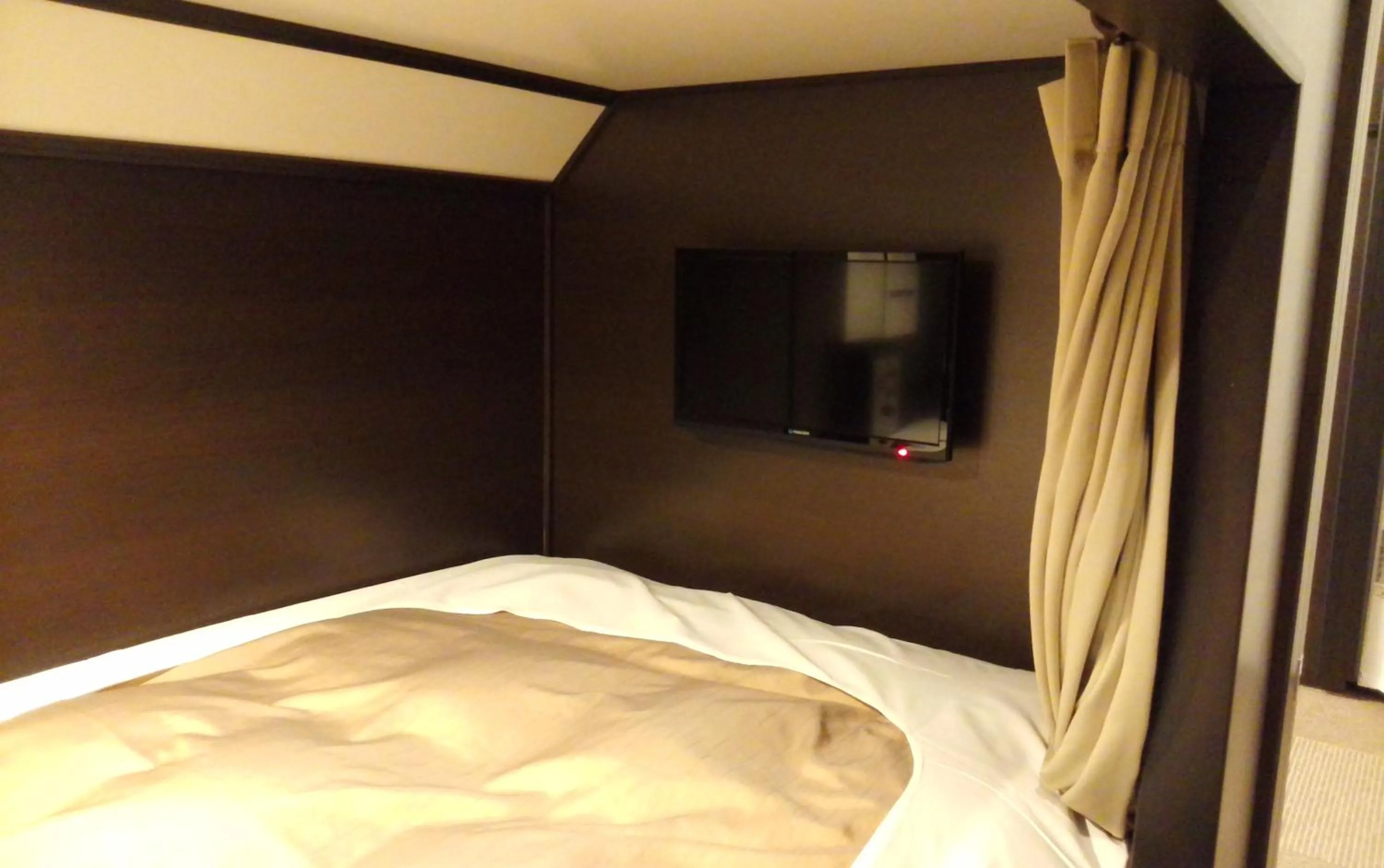 Photo of the whole room, Bed in Hotel Miyako Hills