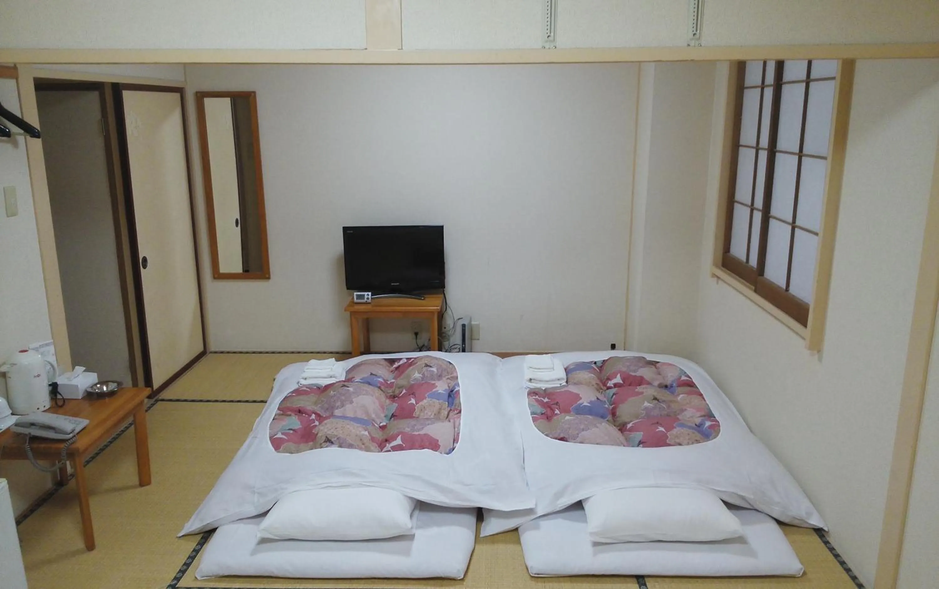 Bedroom, Bed in Hotel Miyako Hills