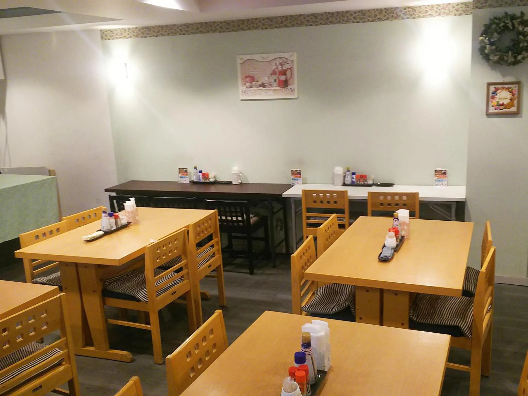 Restaurant/places to eat in Hosplitality In Yawatajuku