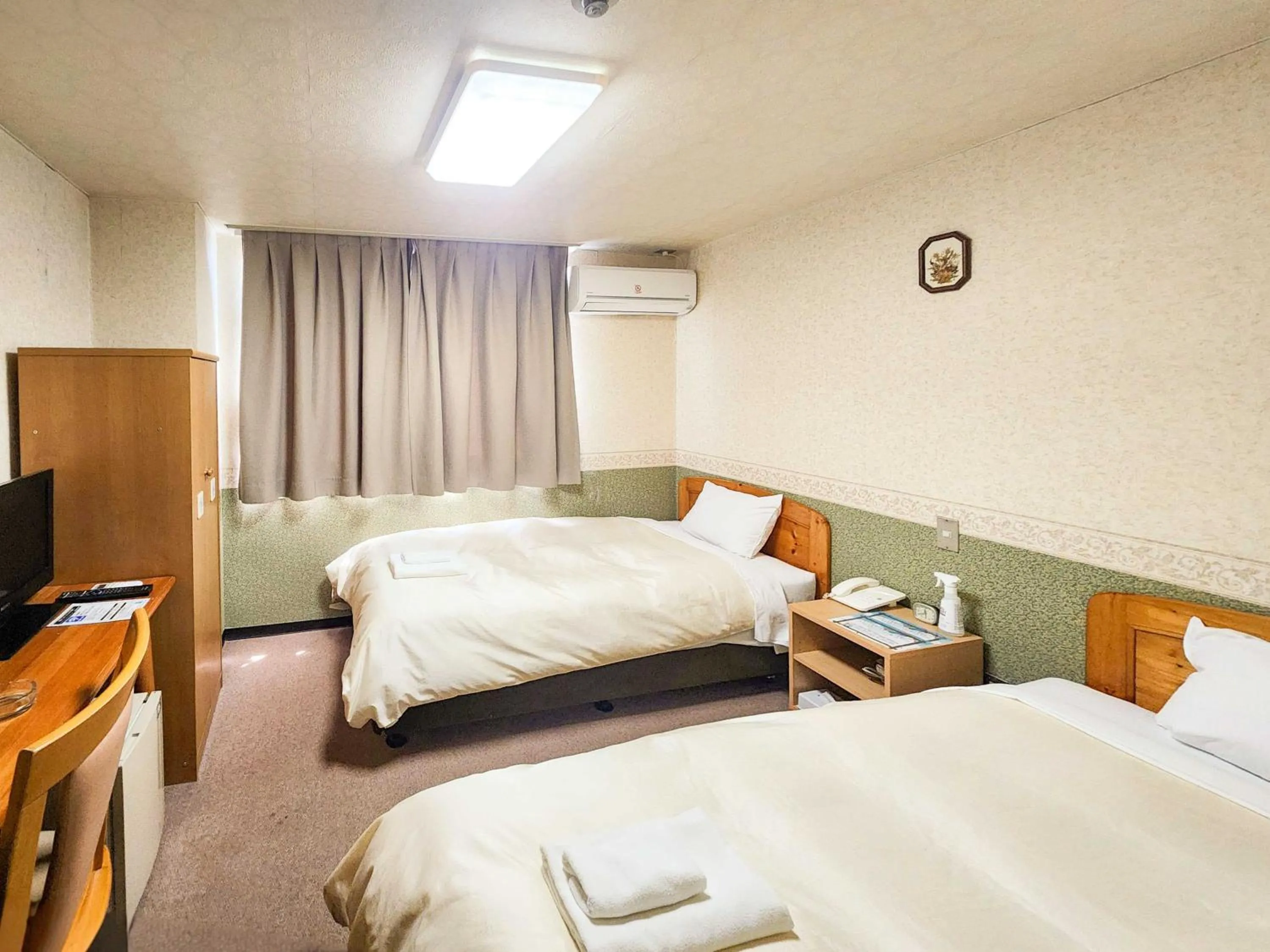 Photo of the whole room, Bed in Hotel Himeji Hills