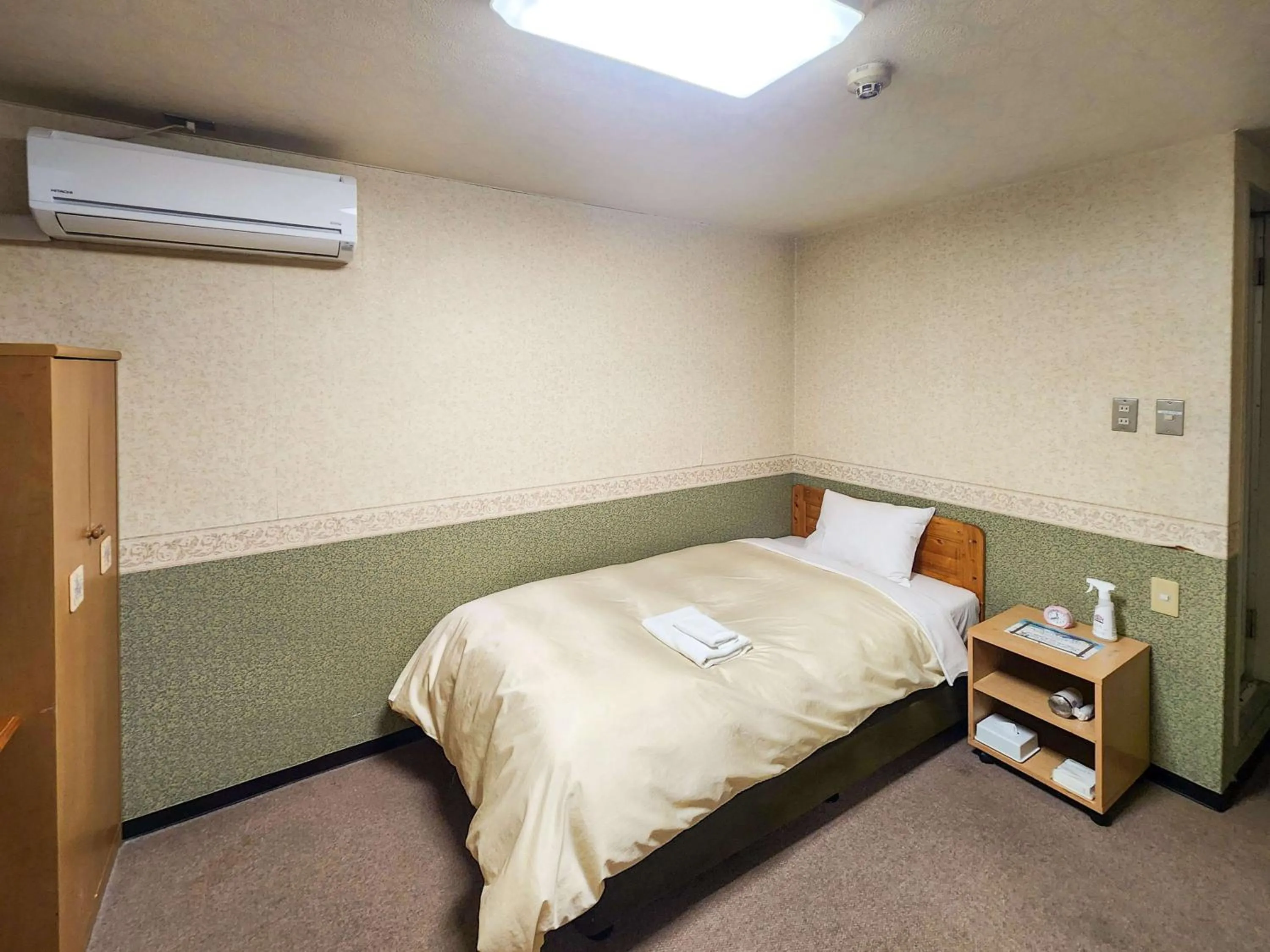 Photo of the whole room, Bed in Hotel Himeji Hills