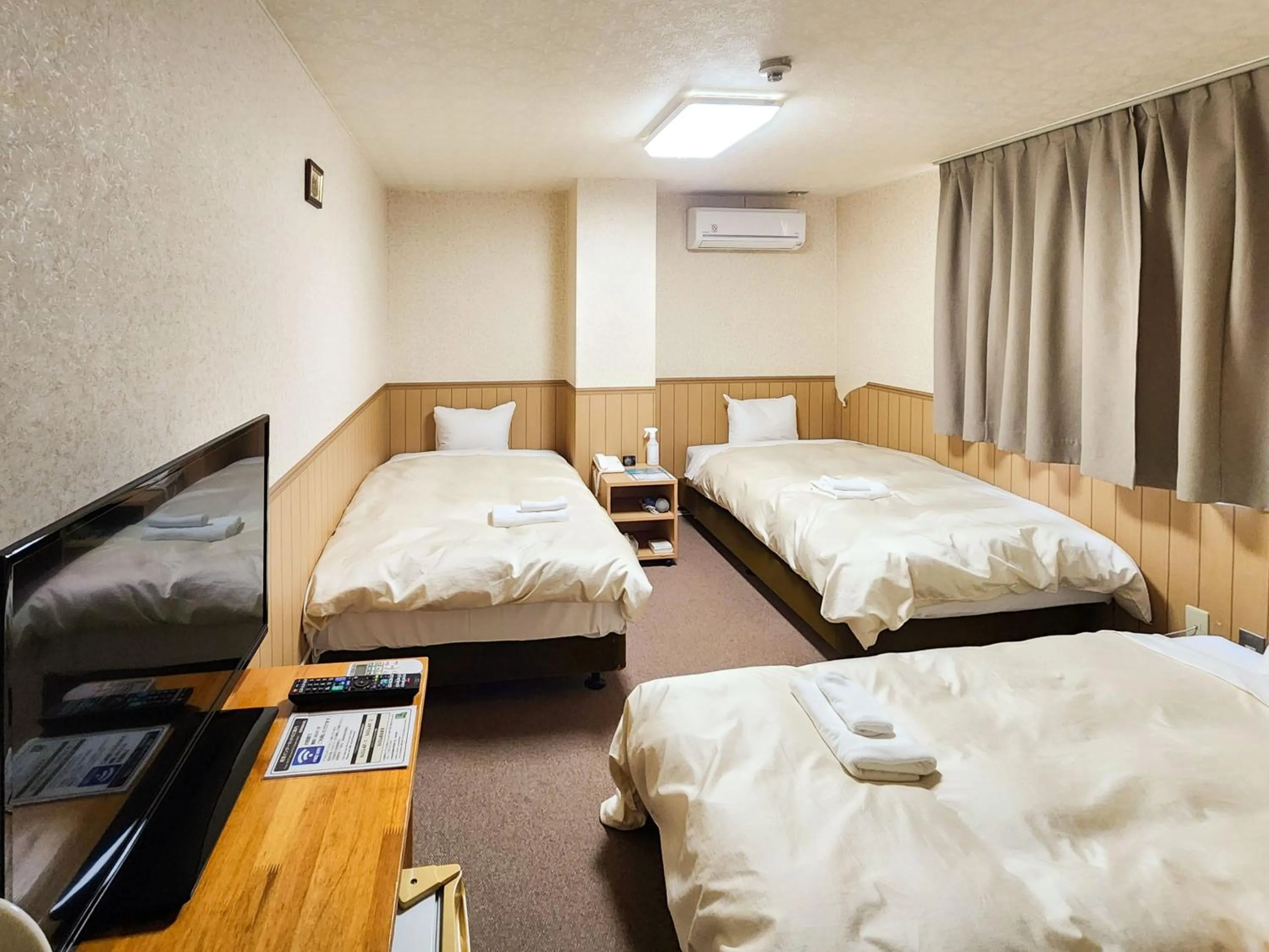 Photo of the whole room, Bed in Hotel Himeji Hills