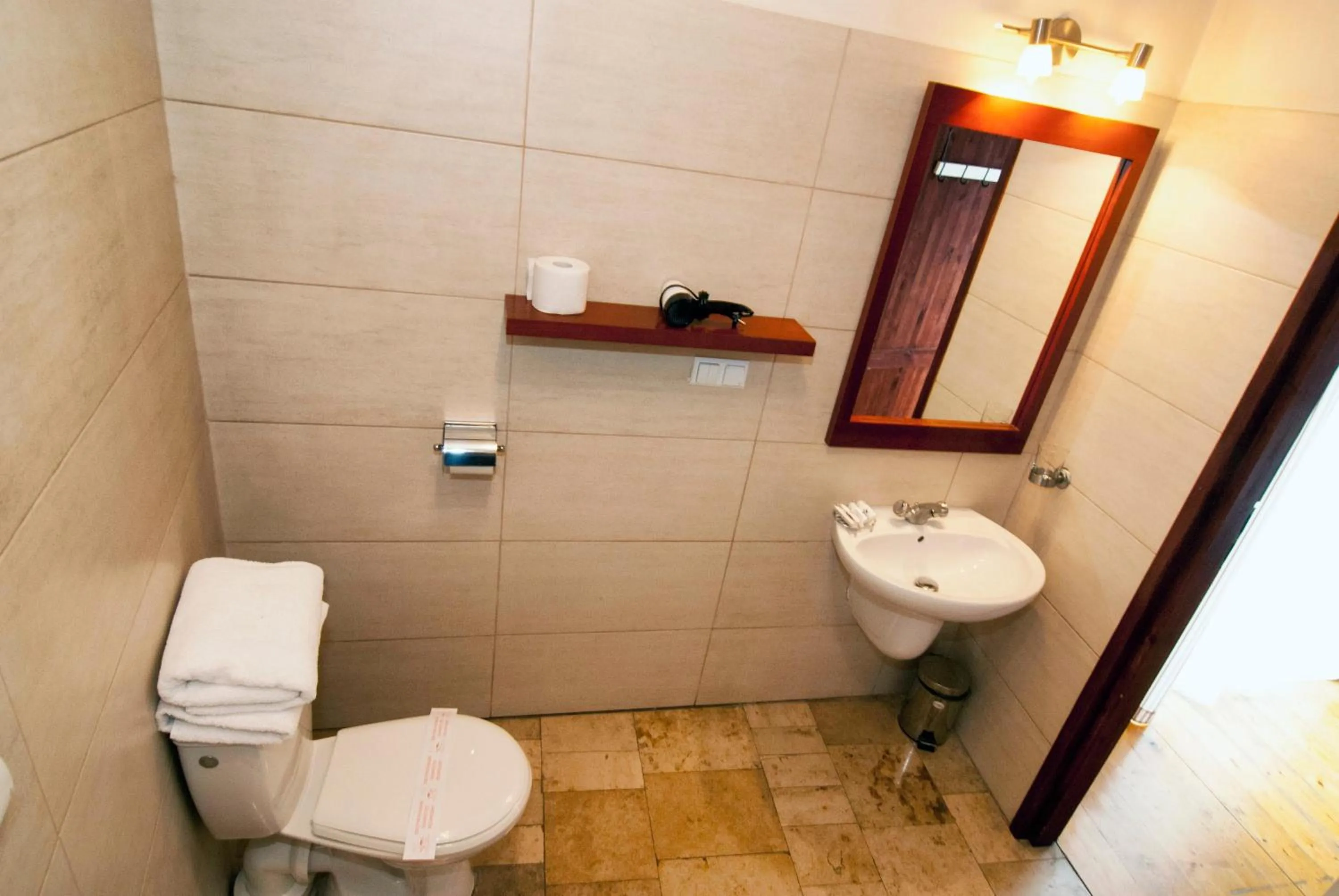 Toilet in Krakow For You Main Square Apartments