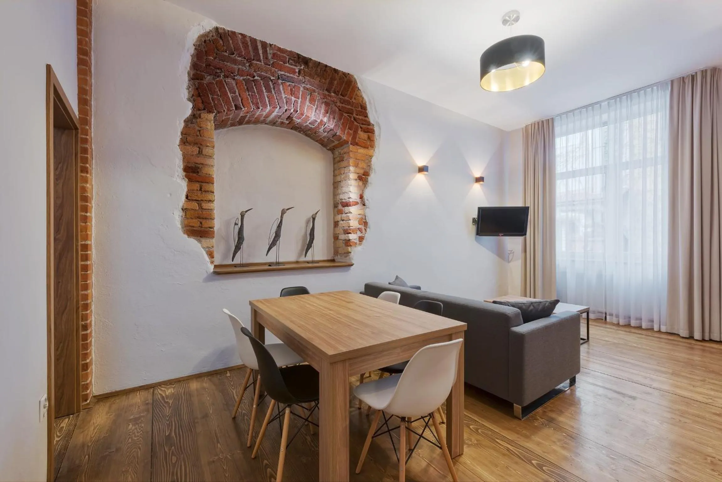 TV and multimedia in Krakow For You Main Square Apartments