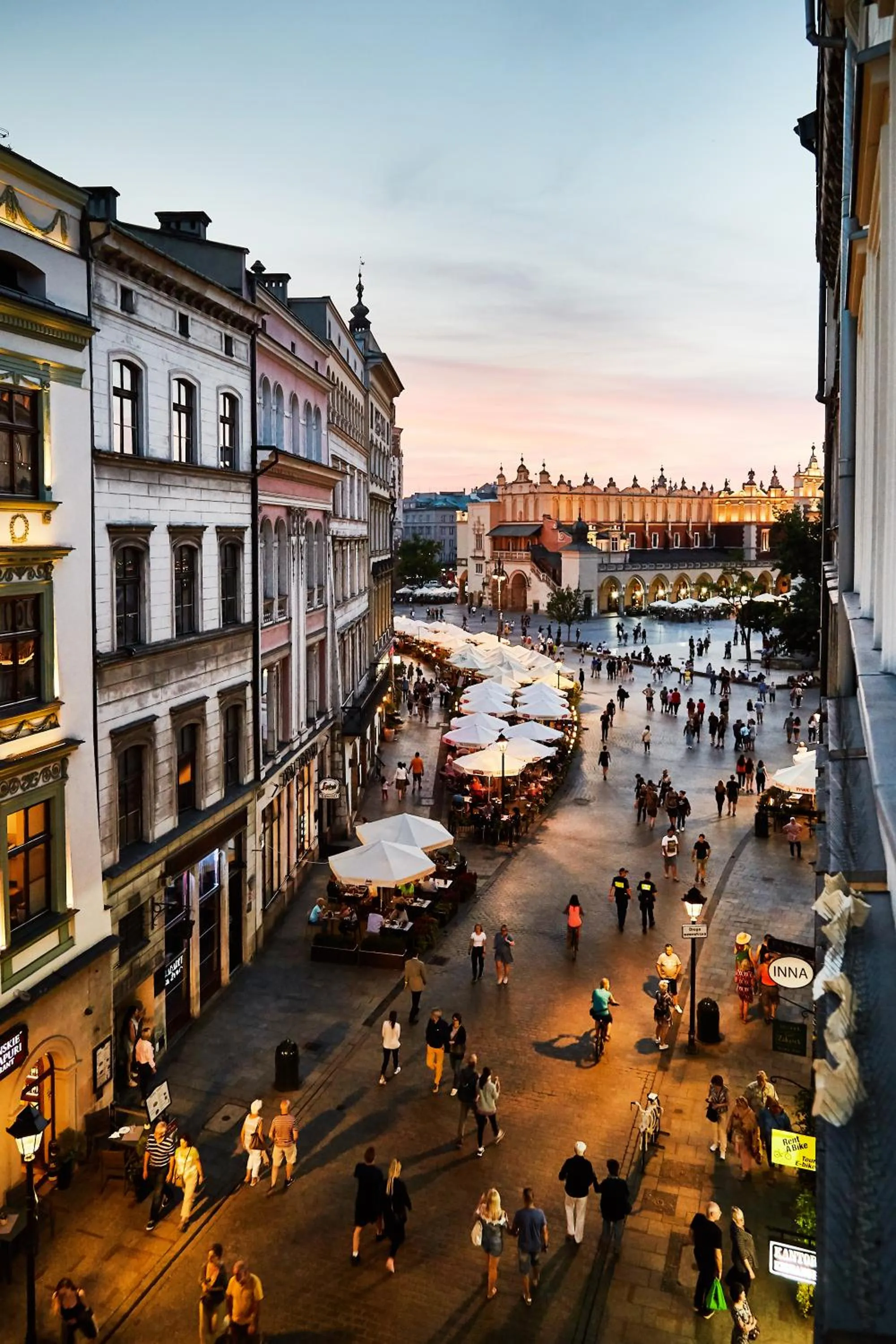Neighbourhood in Krakow For You Main Square Apartments