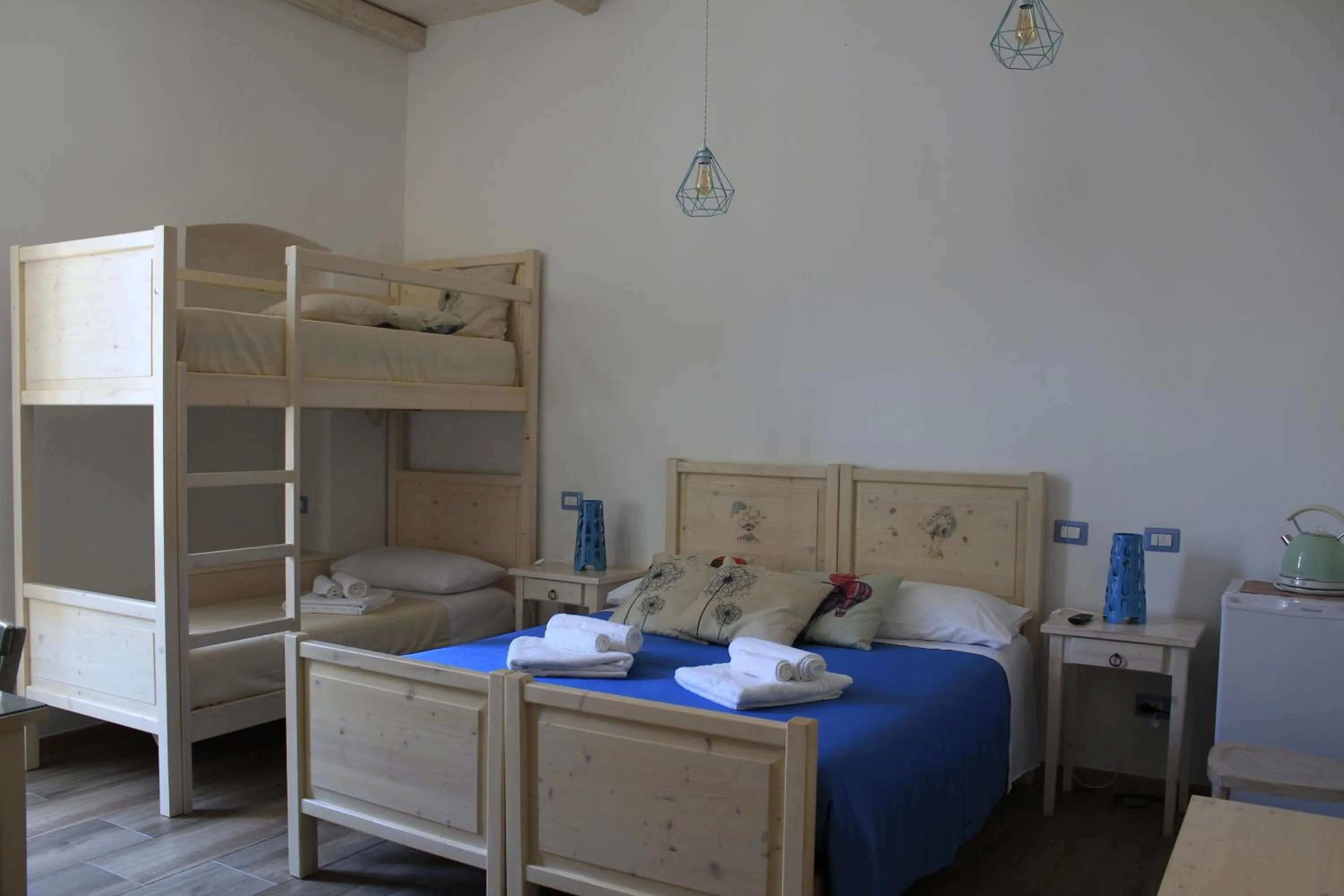 Photo of the whole room, Bed in Elementa