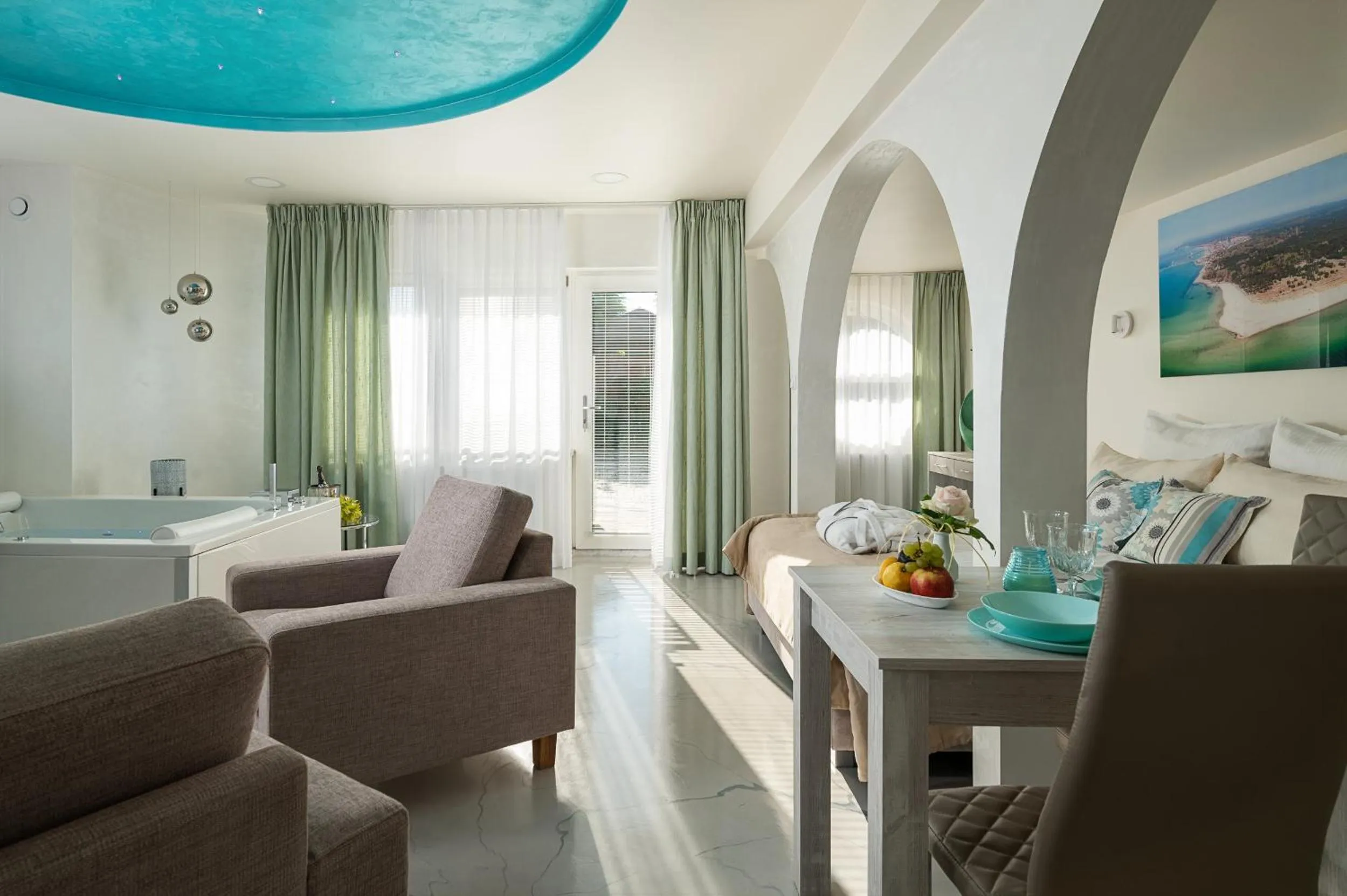 Seating area in Kameralny Aparthotel Elegante Władysławowo - Adults Only