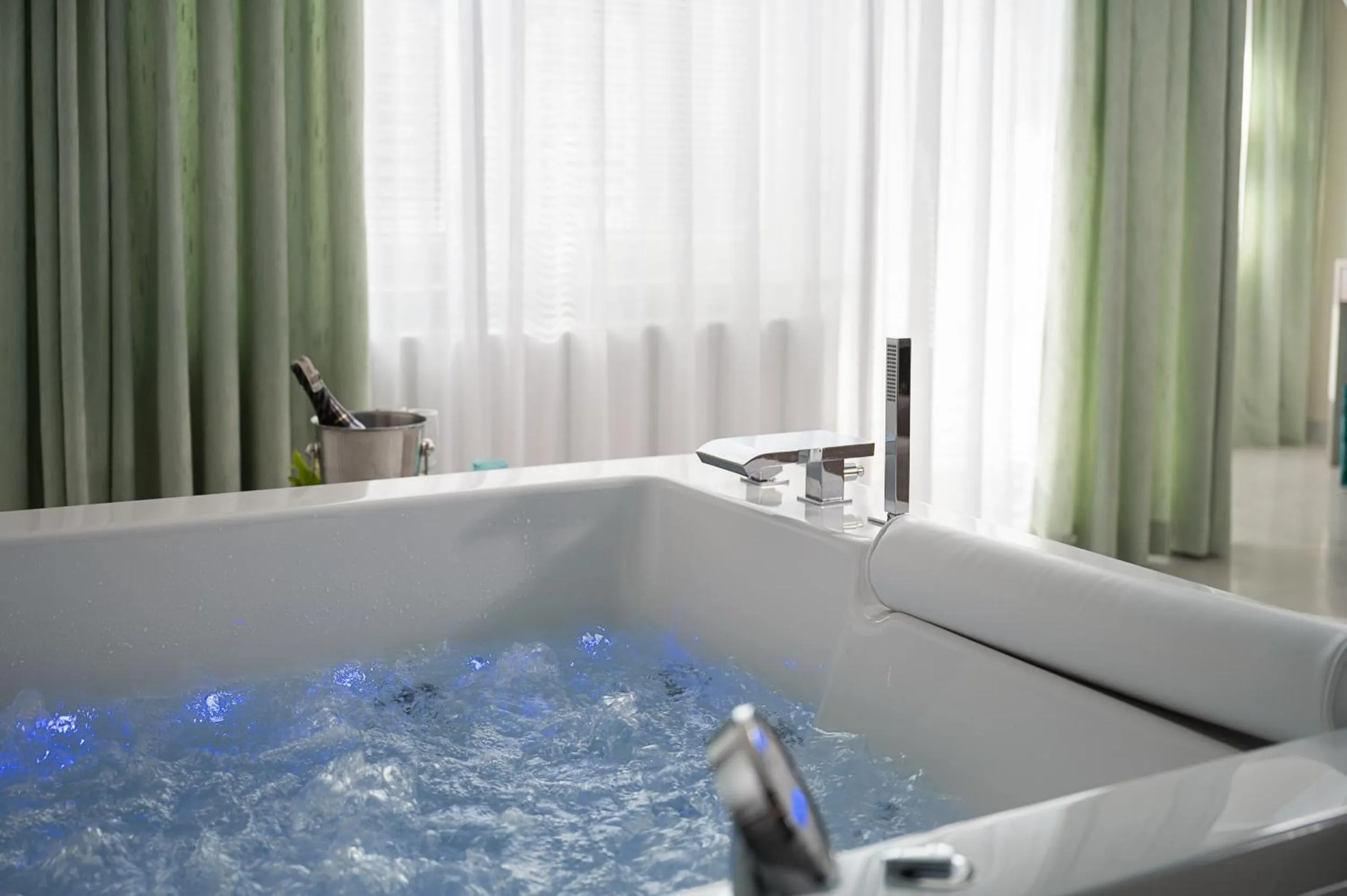 Massage in Kameralny Aparthotel Elegante Władysławowo - Adults Only