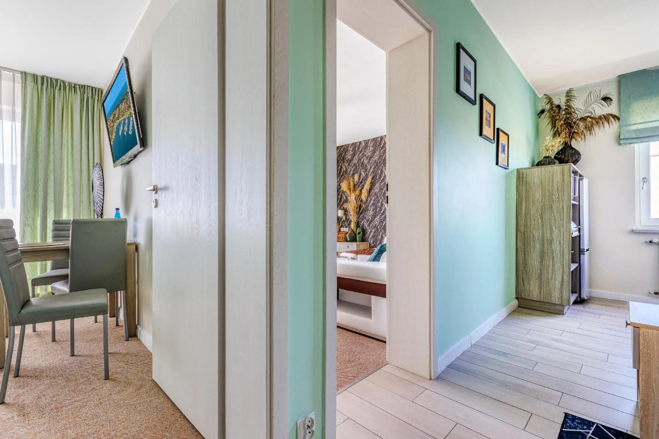 Living room, Bed in Kameralny Aparthotel Elegante Władysławowo - Adults Only